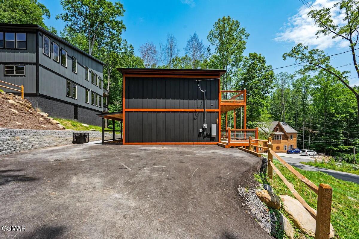 Gatlinburg, Tennessee, 37738, United States, 4 Bedrooms Bedrooms, ,5 BathroomsBathrooms,Residential,For Sale,2048286