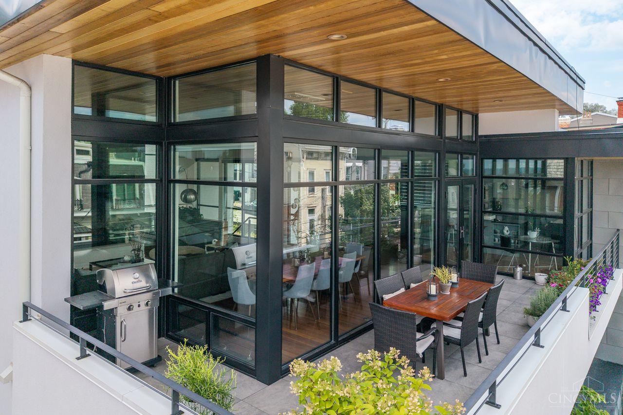 Cincinnati, Ohio, 45202, United States, 4 Bedrooms Bedrooms, ,4 BathroomsBathrooms,Residential,For Sale,1926217