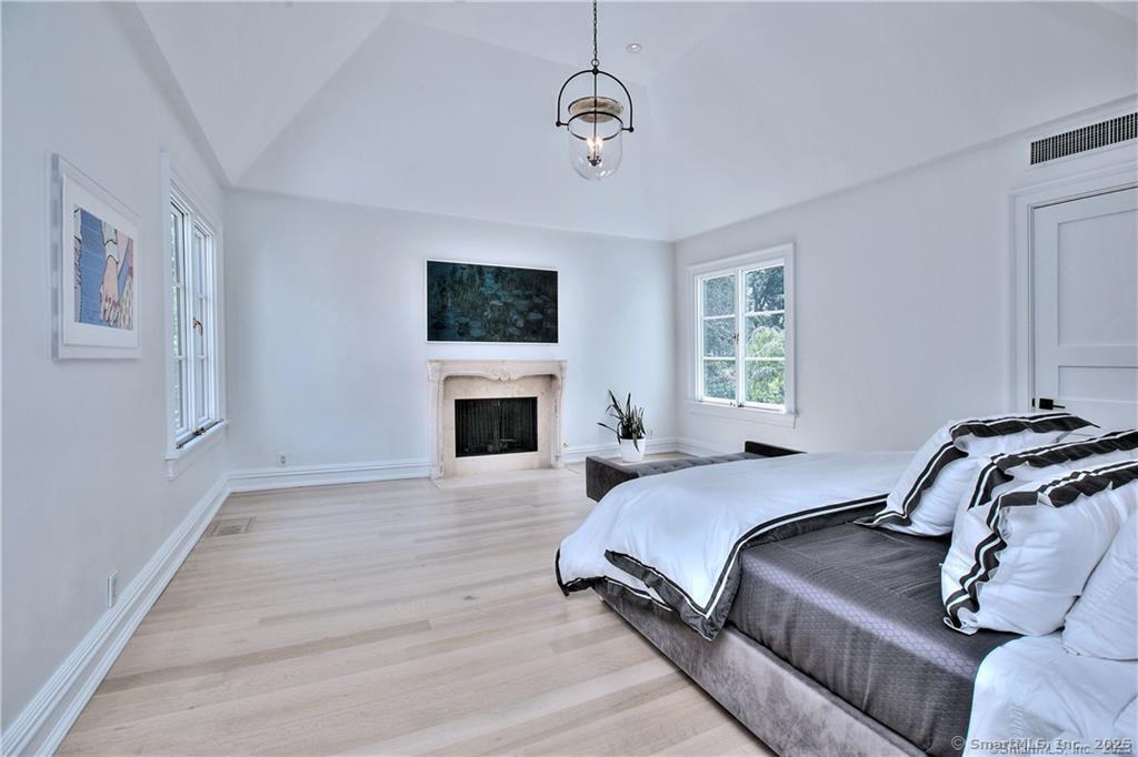 Westport, Connecticut, 06880, United States, 6 Bedrooms Bedrooms, ,7 BathroomsBathrooms,Residential,For Sale,1784417