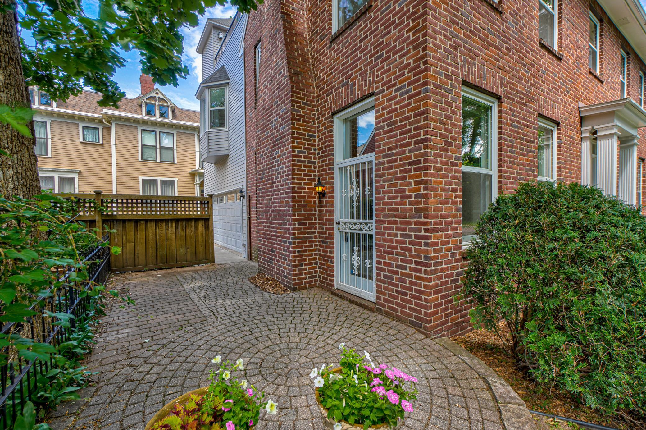 Saint Paul, Minnesota, 55102, United States, 4 Bedrooms Bedrooms, ,2 BathroomsBathrooms,Residential,For Sale,1885162