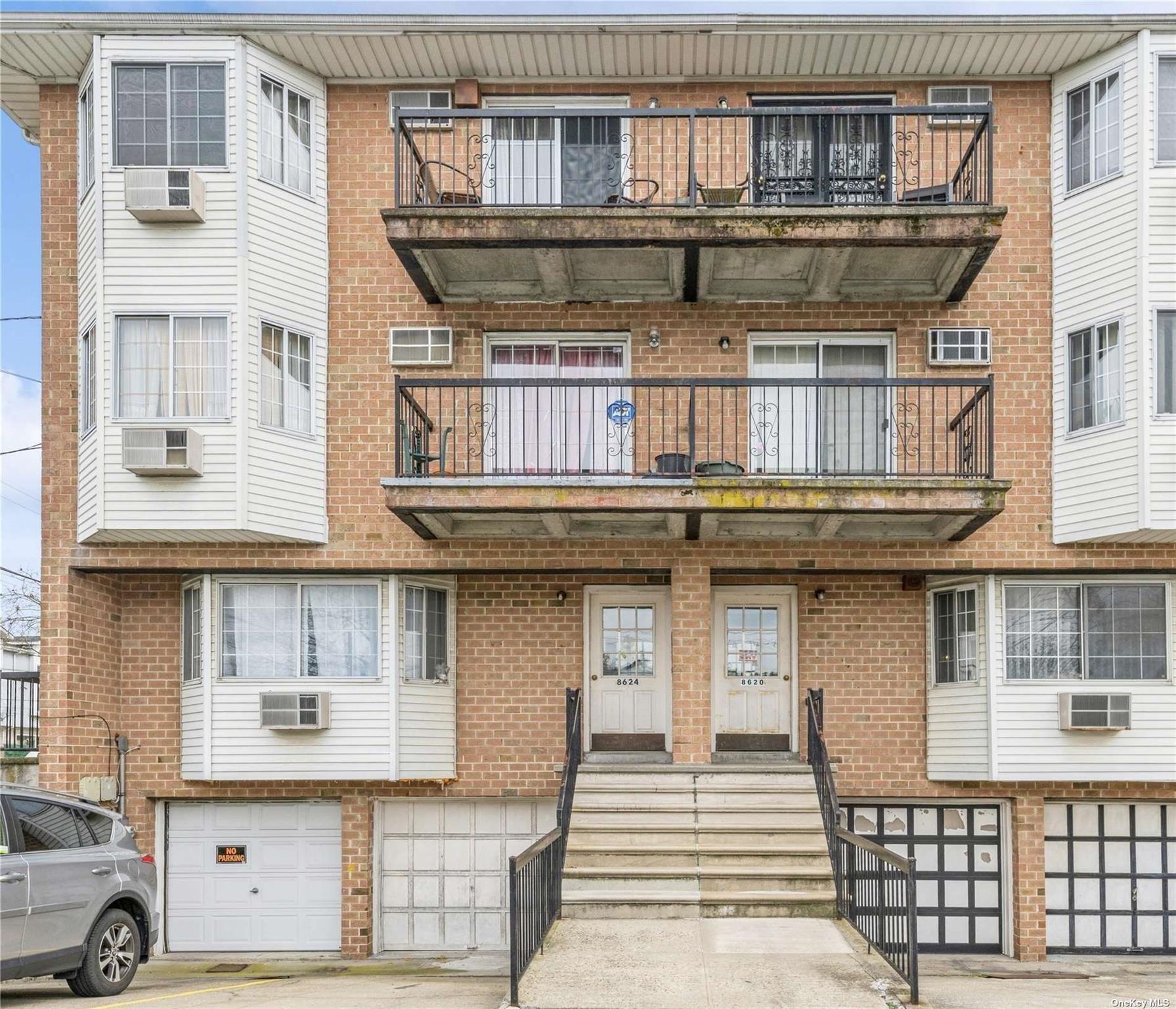 Brooklyn, New York, 11236, United States, 3 Bedrooms Bedrooms, ,2 BathroomsBathrooms,Residential,For Sale,1743258
