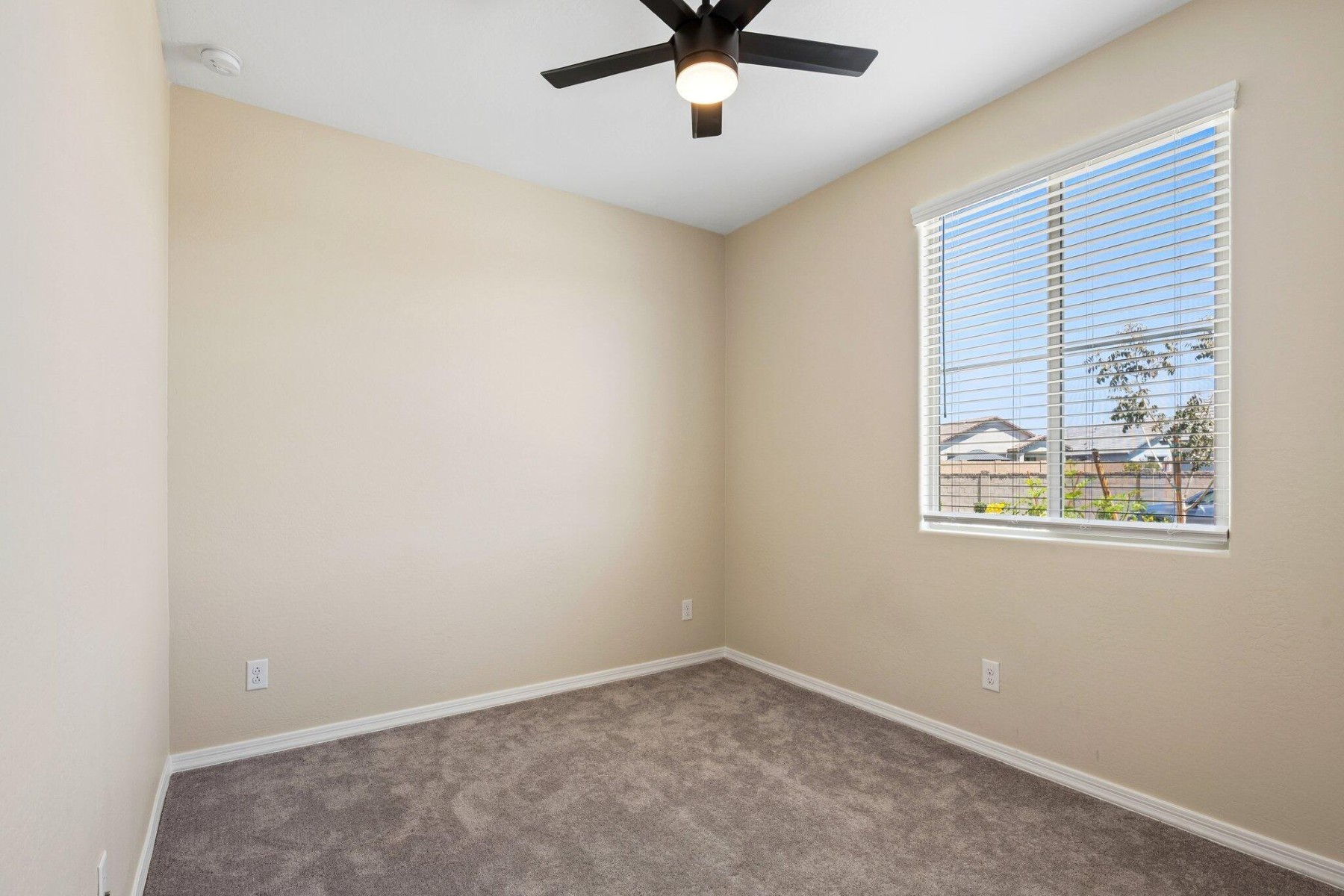  25572 N 142nd Lane  Surprise, AZ - 物件實景