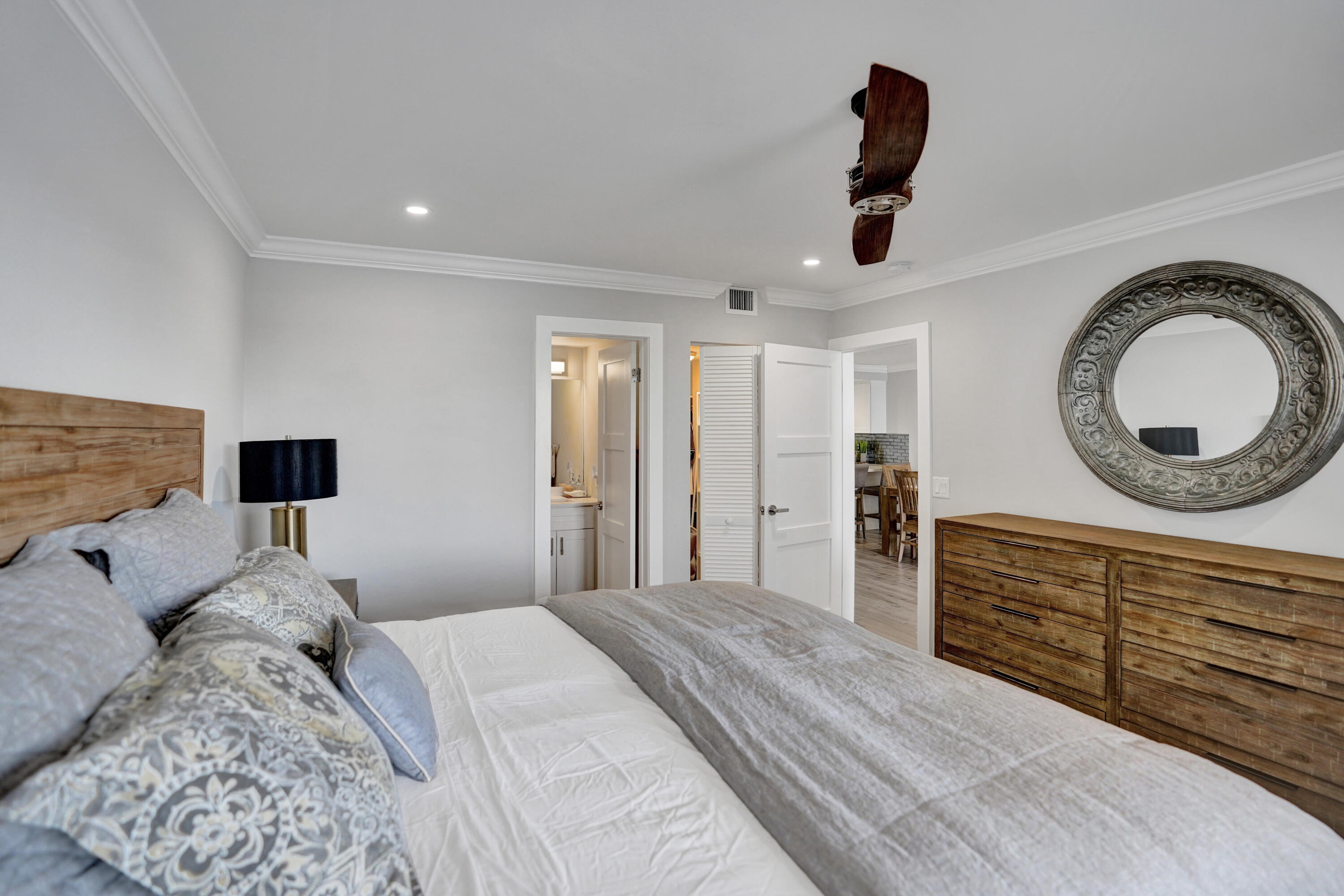 Highland Beach, Florida, 33487, United States, 2 Bedrooms Bedrooms, ,2 BathroomsBathrooms,Residential,For Sale,1828611