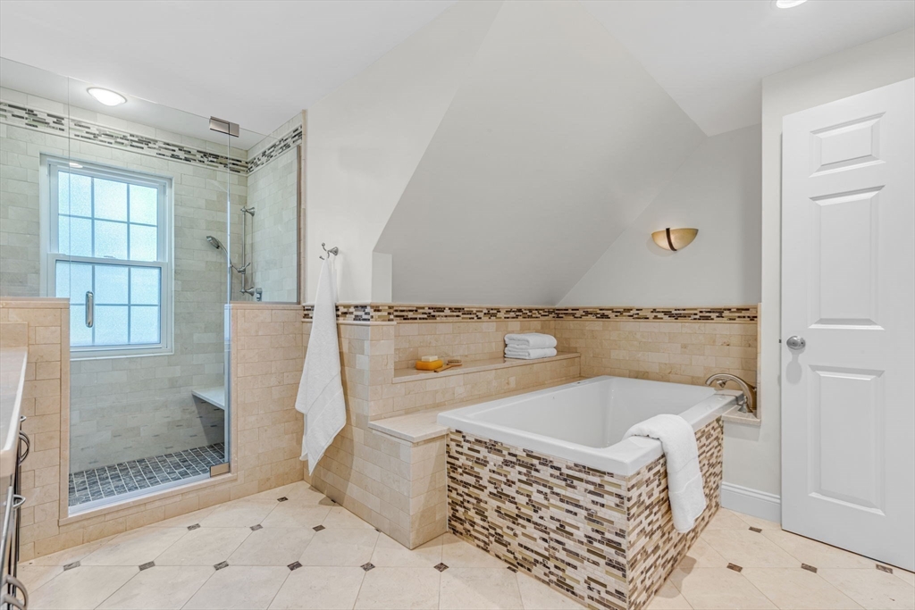 Brookline, Massachusetts, 02446, United States, 6 Bedrooms Bedrooms, ,4 BathroomsBathrooms,Residential,For Sale,1921291