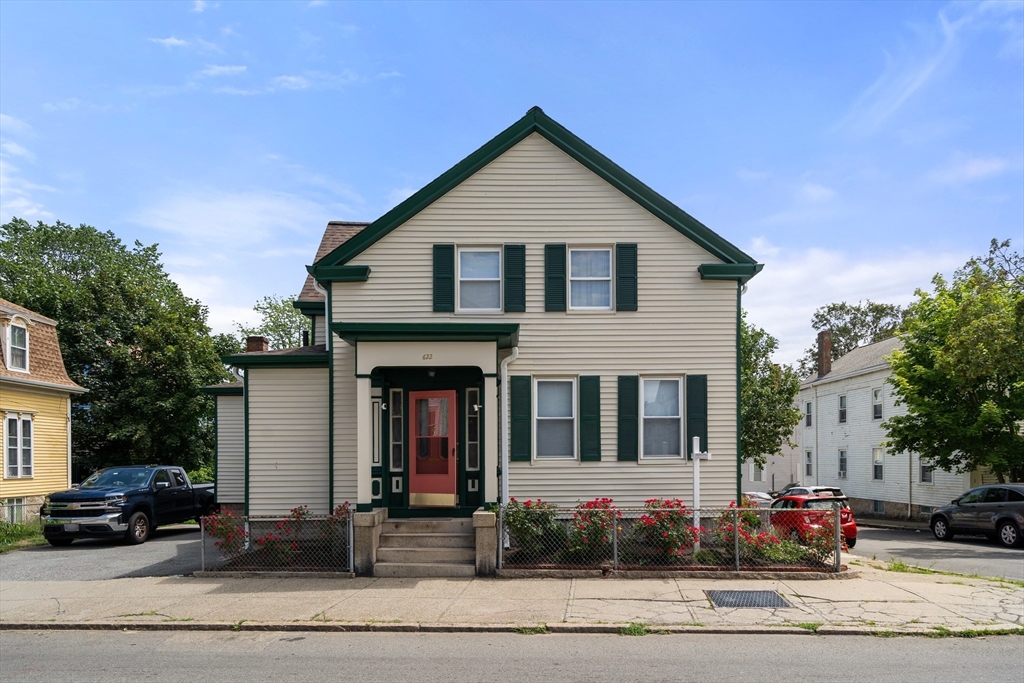New Bedford, Massachusetts, 02740, United States, 4 Bedrooms Bedrooms, ,3 BathroomsBathrooms,Residential,For Sale,1897669
