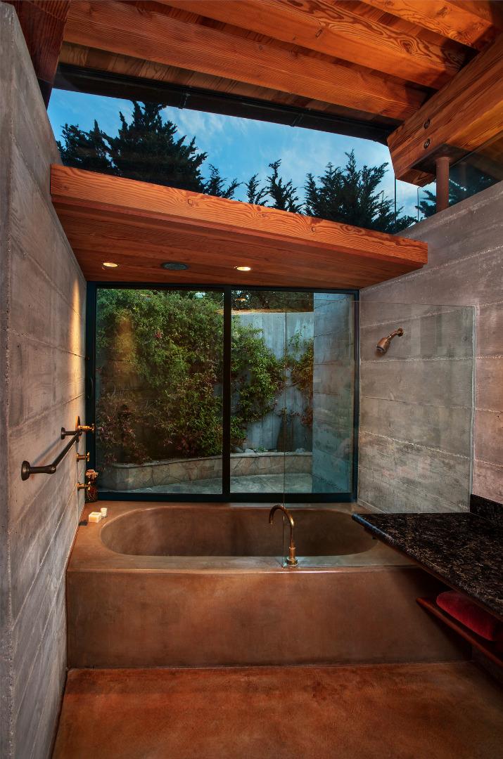 Big Sur, California, 93920, United States, 4 Bedrooms Bedrooms, ,4 BathroomsBathrooms,Residential,For Sale,1875894