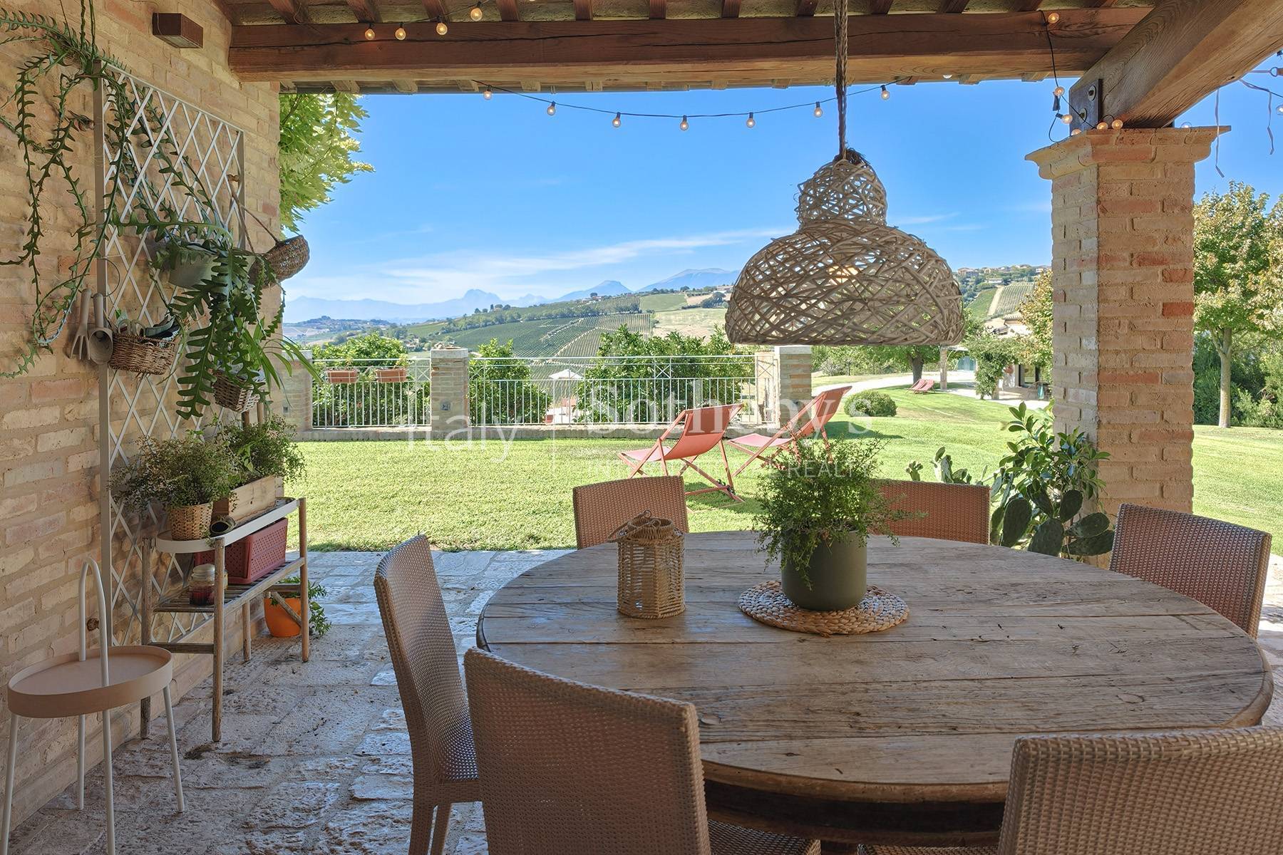  Country estate with vineyards and pool in Le Marche - 物件實景
