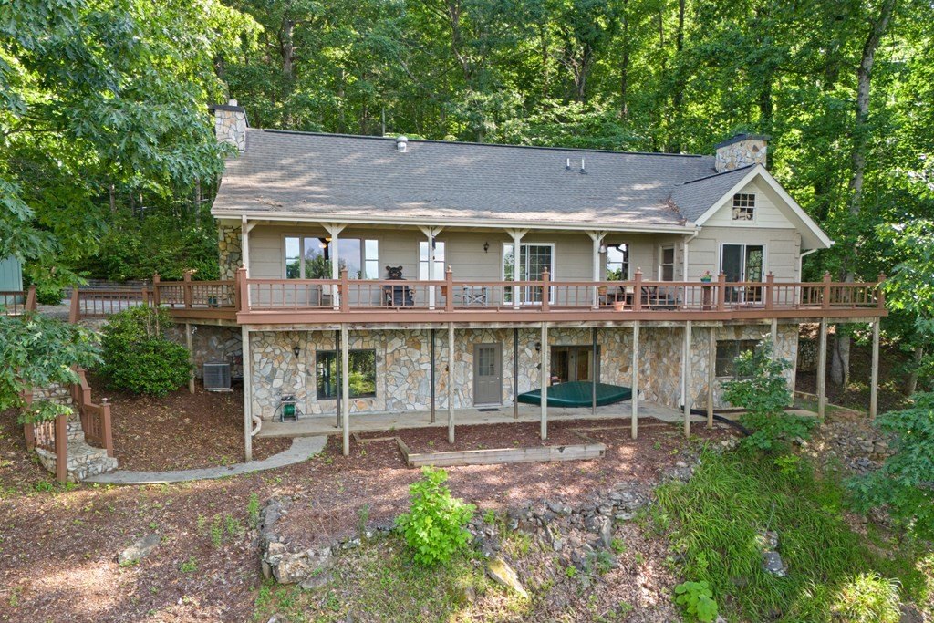 Hiawassee, Georgia, 30546, United States, 3 Bedrooms Bedrooms, ,3 BathroomsBathrooms,Residential,For Sale,1880461