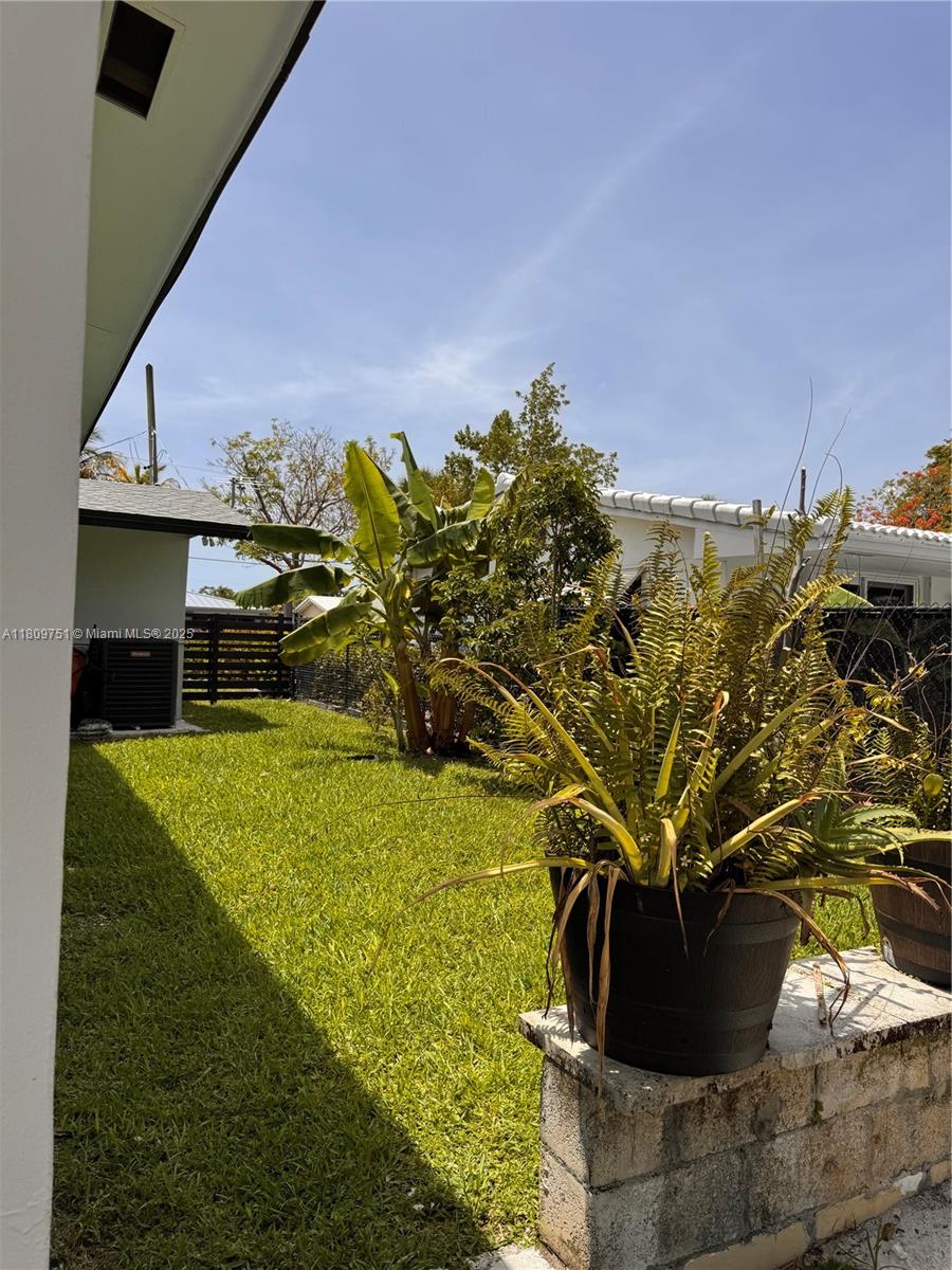 Pompano Beach, Florida, 33060, United States, 2 Bedrooms Bedrooms, ,2 BathroomsBathrooms,Residential,For Sale,1829168