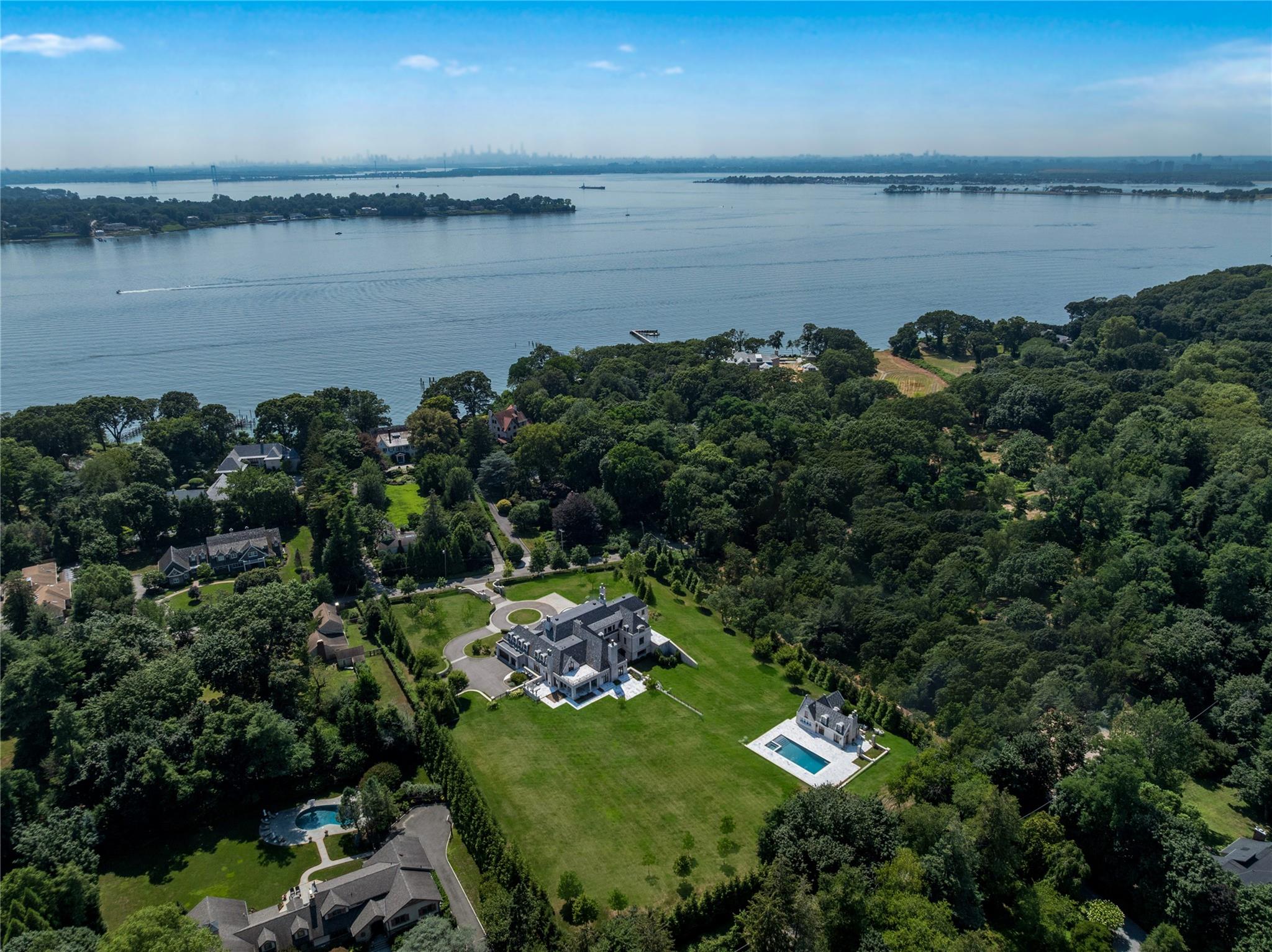 9 Hicks Lane, Sands Point, NY, 11050 