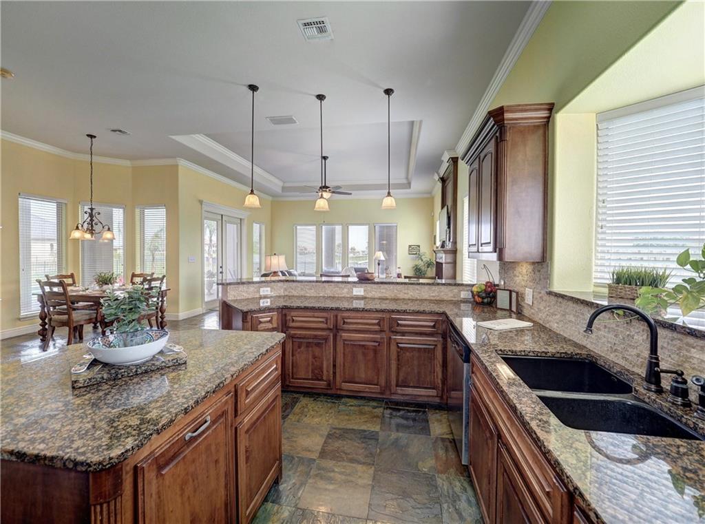 Corpus Christi, Texas, 78414, United States, 4 Bedrooms Bedrooms, ,4 BathroomsBathrooms,Residential,For Sale,1846858