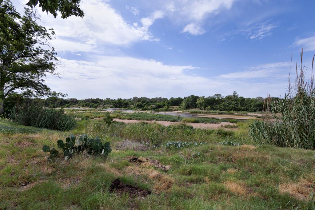 Llano, Texas, 78643, United States, 3 Bedrooms Bedrooms, ,2 BathroomsBathrooms,Residential,For Sale,1869749