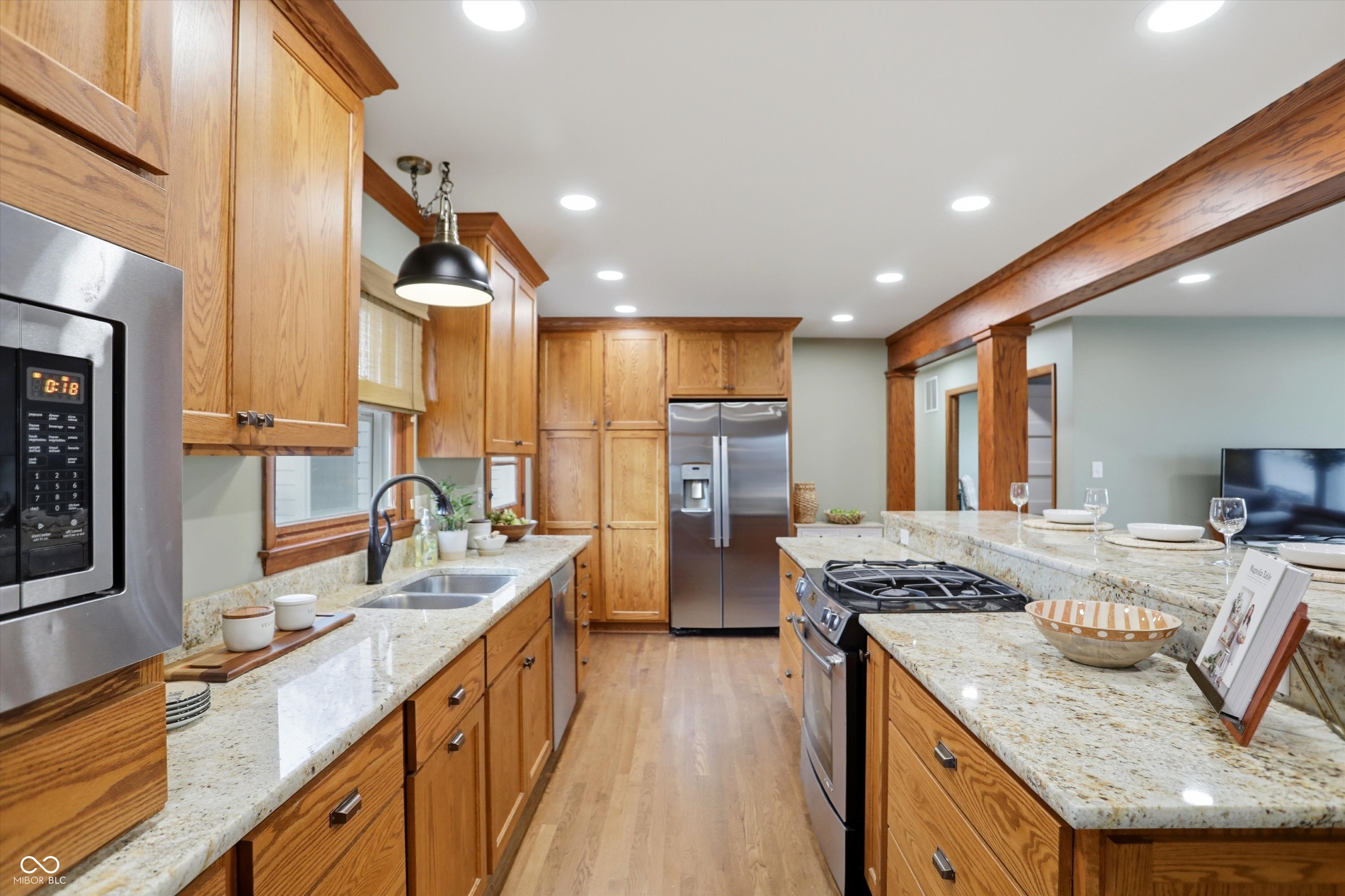 Zionsville, Indiana, 46077, United States, 3 Bedrooms Bedrooms, ,2 BathroomsBathrooms,Residential,For Sale,2008778