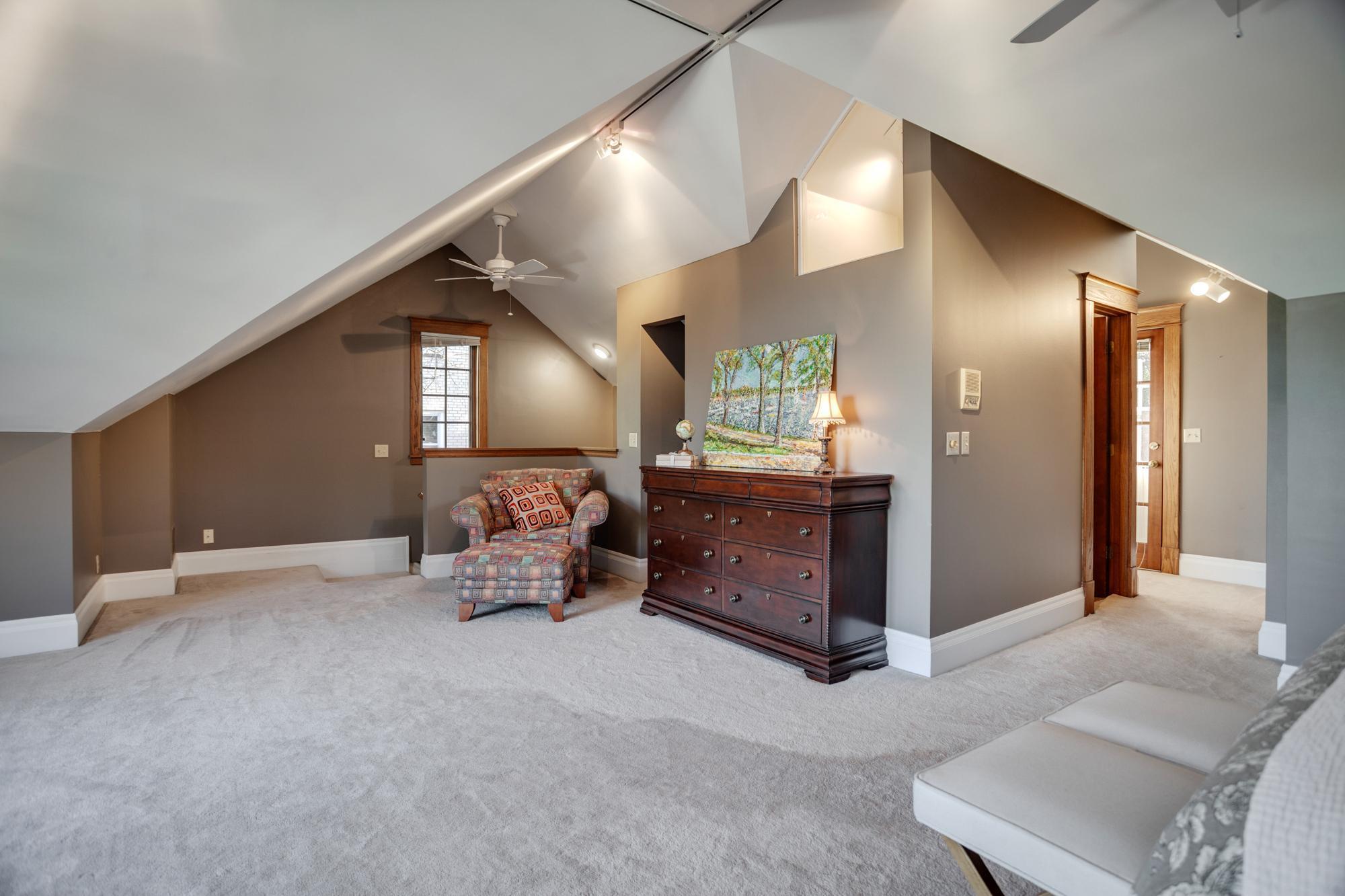 Minneapolis, Minnesota, 55408, United States, 5 Bedrooms Bedrooms, ,2 BathroomsBathrooms,Residential,For Sale,1960764