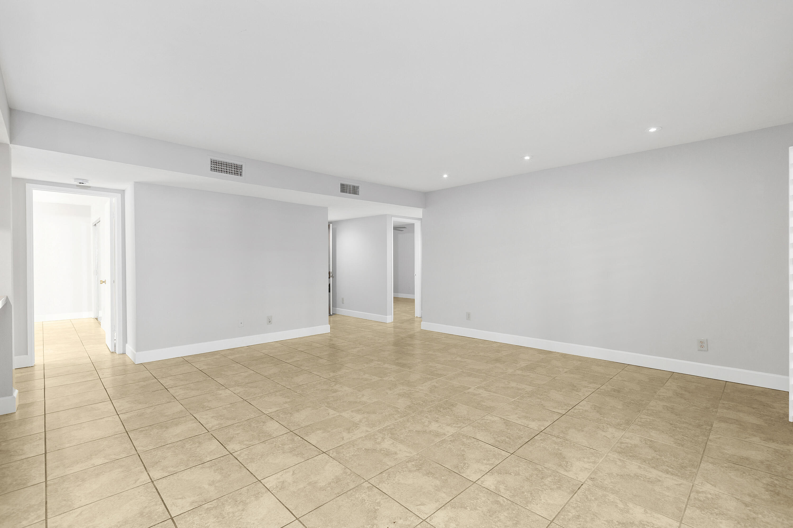 Palm Springs, California, 92264, United States, 3 Bedrooms Bedrooms, ,2 BathroomsBathrooms,Residential,For Sale,1998935