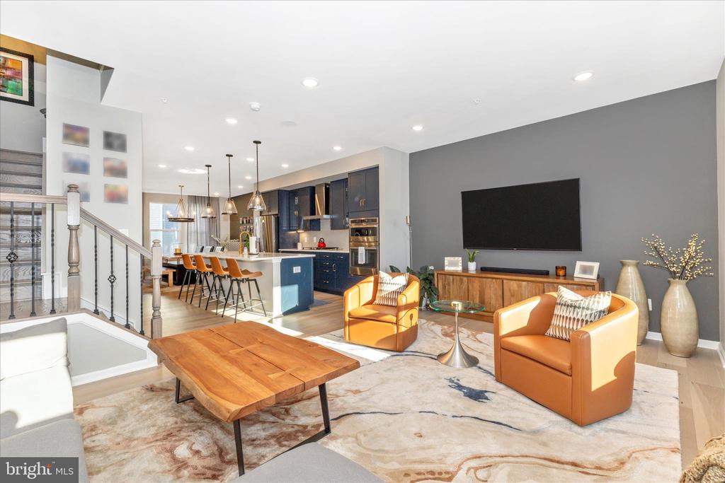 Frederick, Maryland, 21701, United States, 4 Bedrooms Bedrooms, ,4 BathroomsBathrooms,Residential,For Sale,2005194