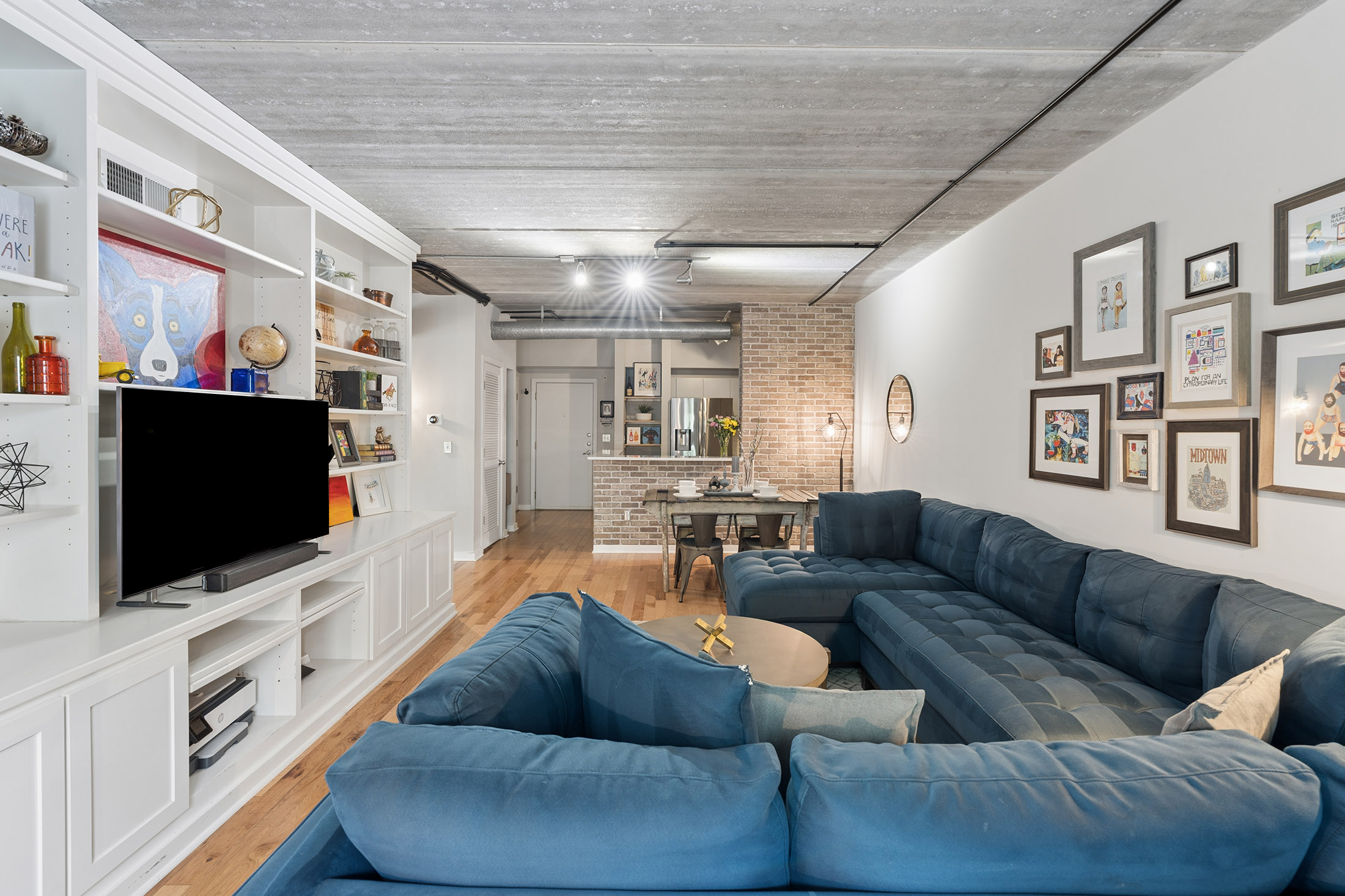  Spacious Heart-of-Midtown Condo - 物件實景