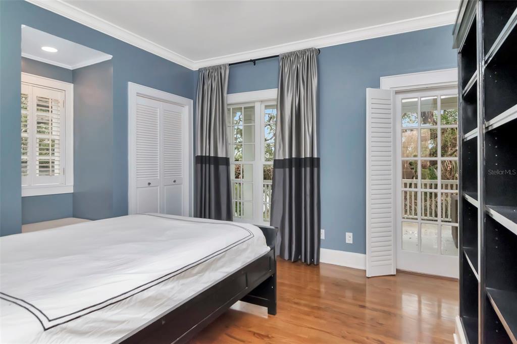 Tampa, Florida, 33611, United States, 5 Bedrooms Bedrooms, ,7 BathroomsBathrooms,Residential,For Sale,1988340