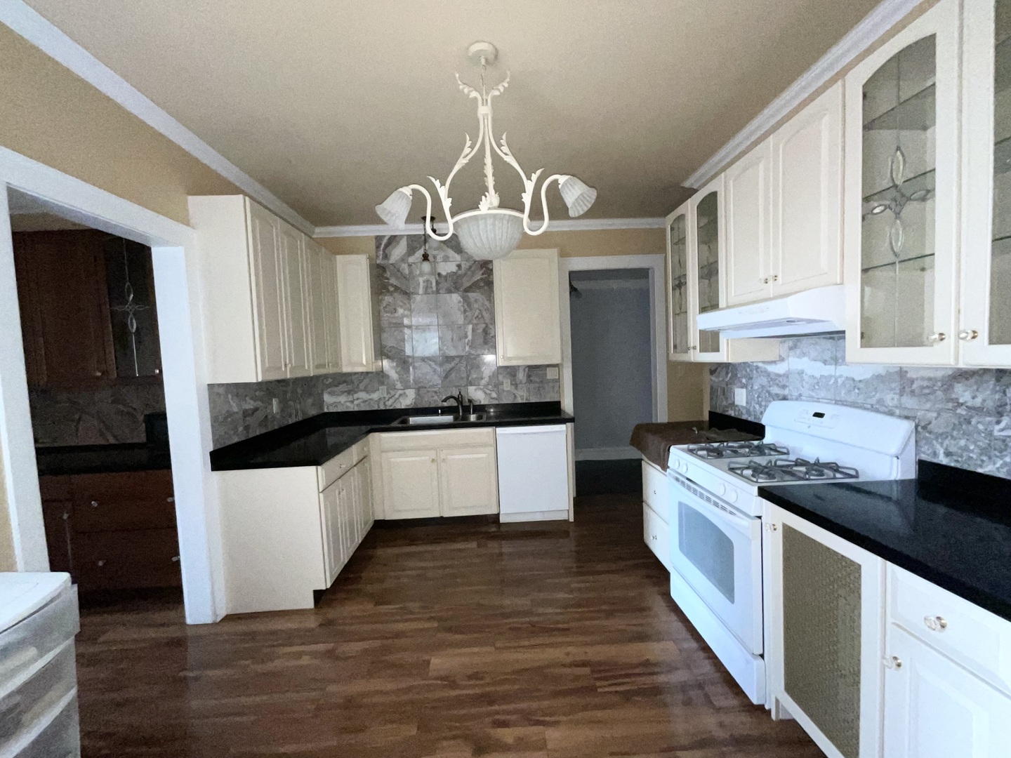 Chicago, Illinois, 60615, United States, 5 Bedrooms Bedrooms, ,3 BathroomsBathrooms,Residential,For Sale,1961563