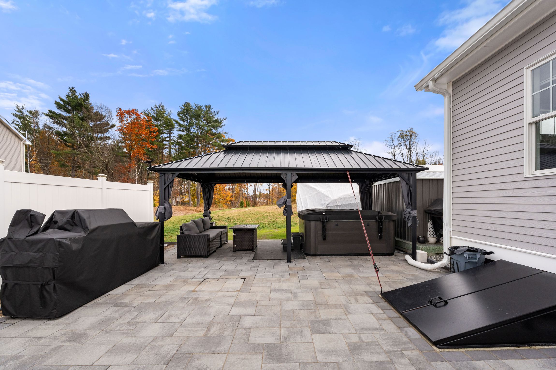  3 Kibrel Court, Sandown, NH, 03873 - 物件實景