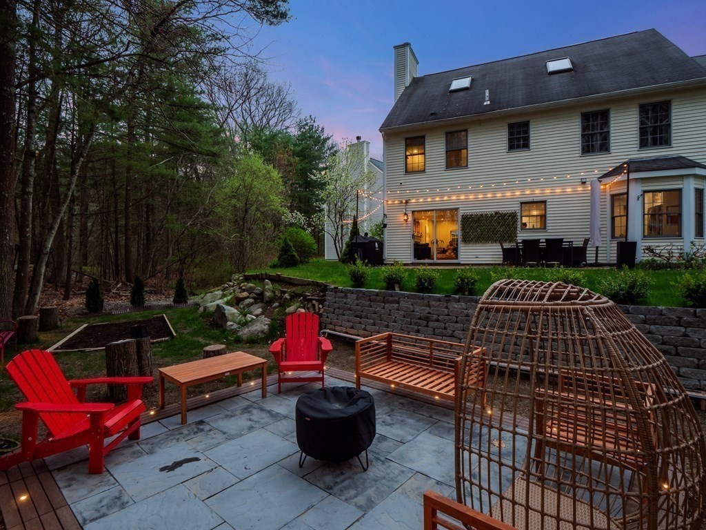 Walpole, Massachusetts, 02081, United States, 5 Bedrooms Bedrooms, ,3 BathroomsBathrooms,Residential,For Sale,1830559