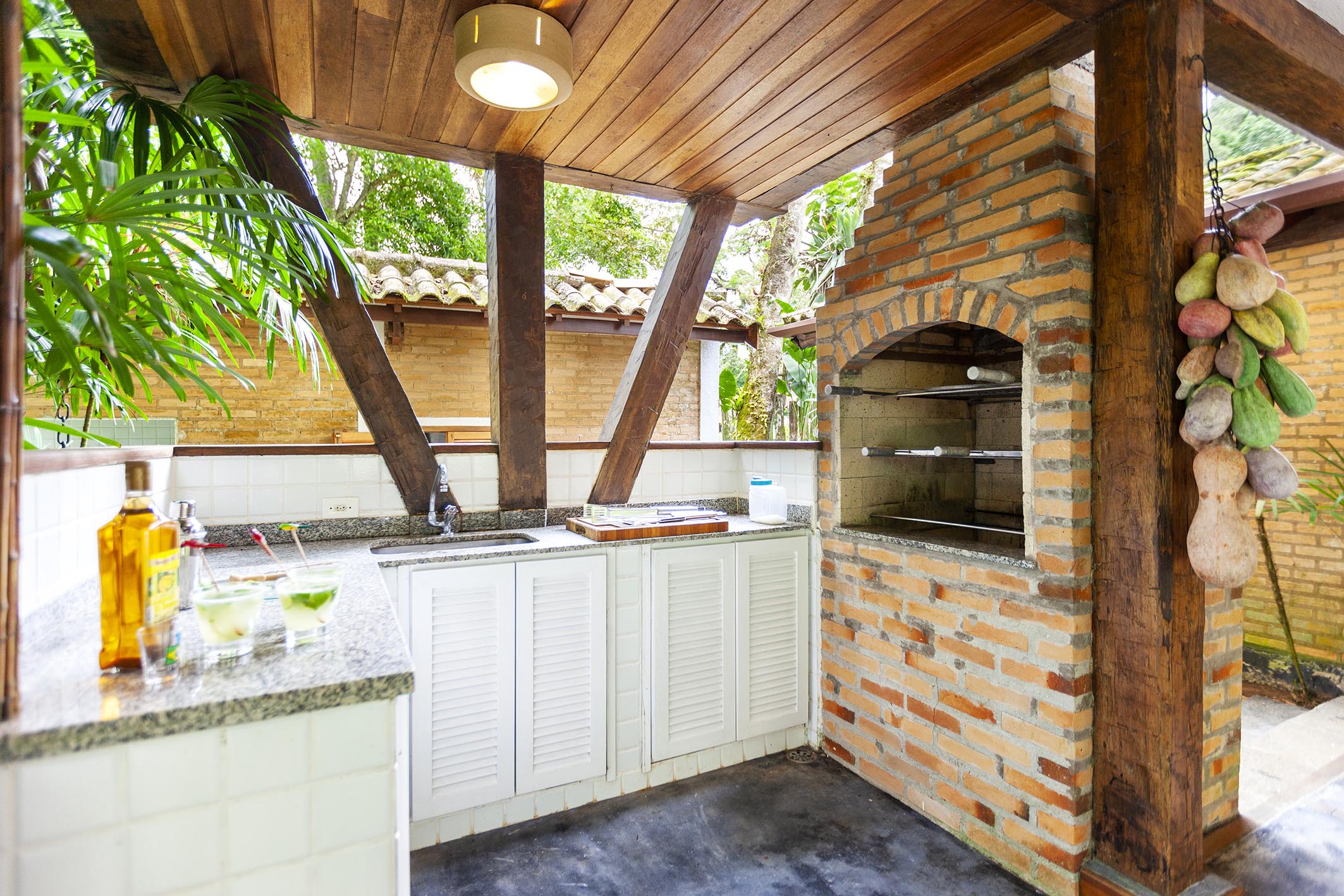  Architect-designed house surrounded by greenery in Maresias - 物件實景