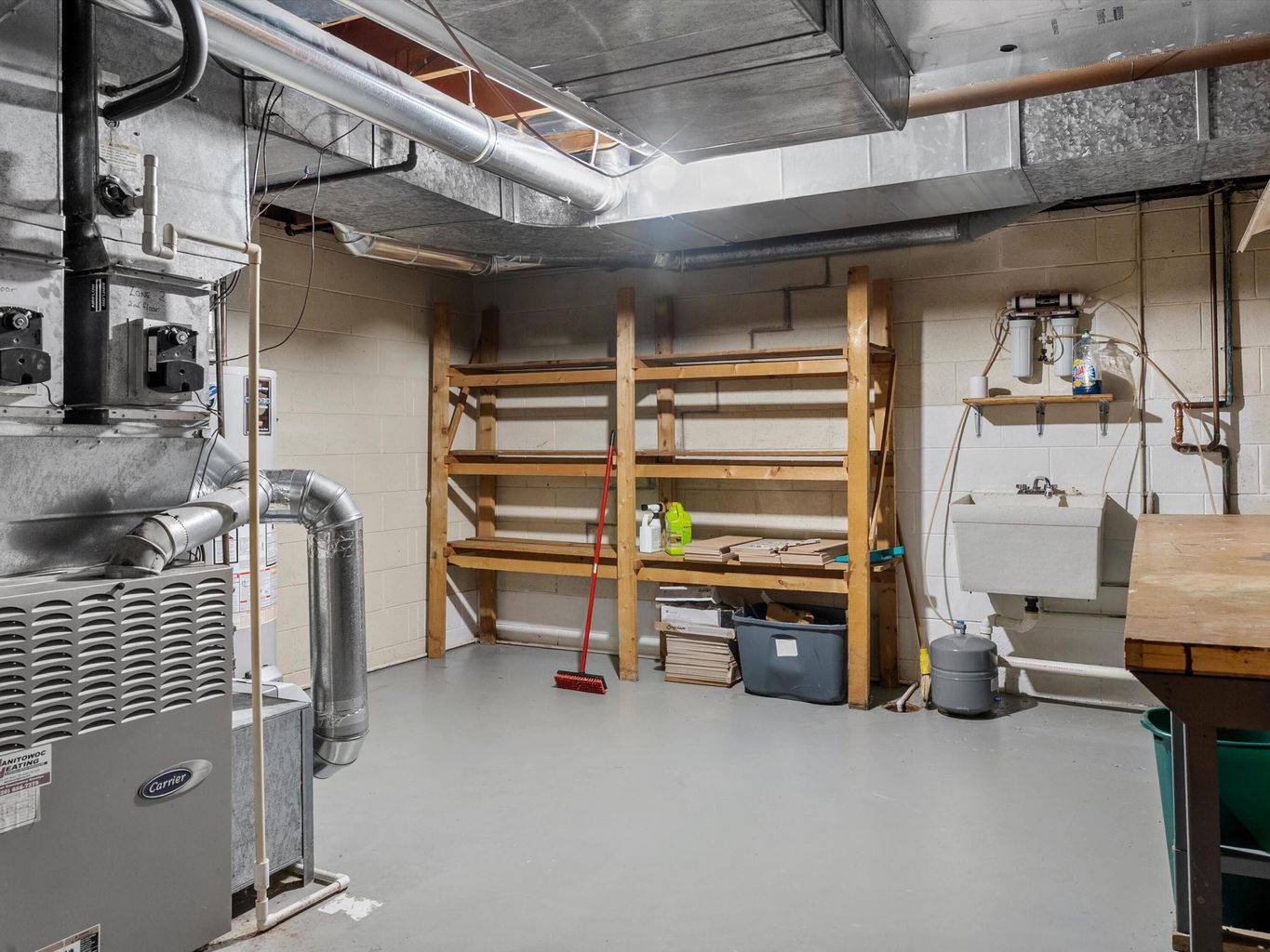 Manitowoc, Wisconsin, 54220, United States, 4 Bedrooms Bedrooms, ,4 BathroomsBathrooms,Residential,For Sale,1982773