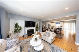 Uxbridge, Massachusetts, 01569, United States, 3 Bedrooms Bedrooms, ,3 BathroomsBathrooms,Residential,For Sale,2048782