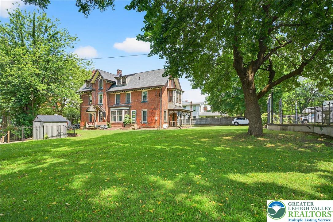 Jim Thorpe Boro, Pennsylvania, 18229, United States, 7 Bedrooms Bedrooms, ,3 BathroomsBathrooms,Residential,For Sale,1903669