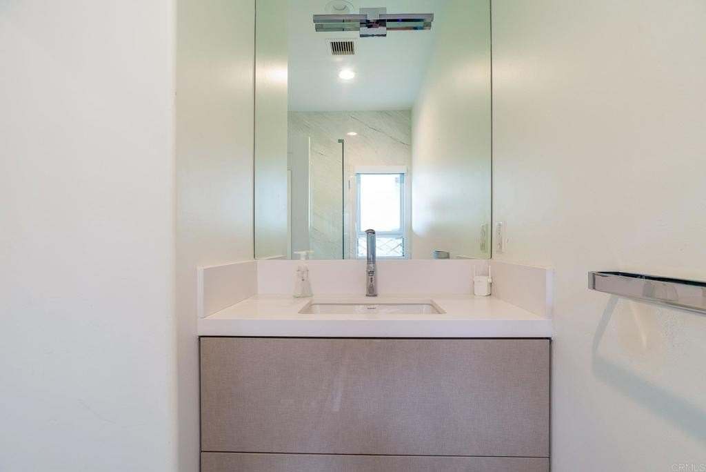 San Diego, California, 92106, United States, 4 Bedrooms Bedrooms, ,7 BathroomsBathrooms,Residential,For Sale,1988127