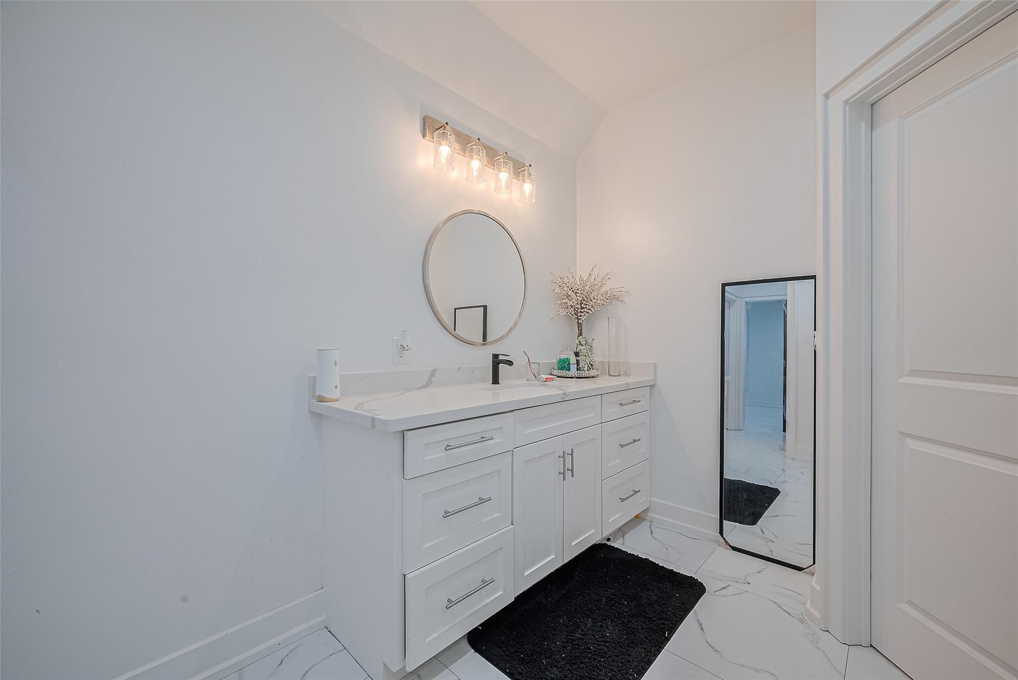 Houston, Texas, 77088, United States, 5 Bedrooms Bedrooms, ,5 BathroomsBathrooms,Residential,For Sale,1974998