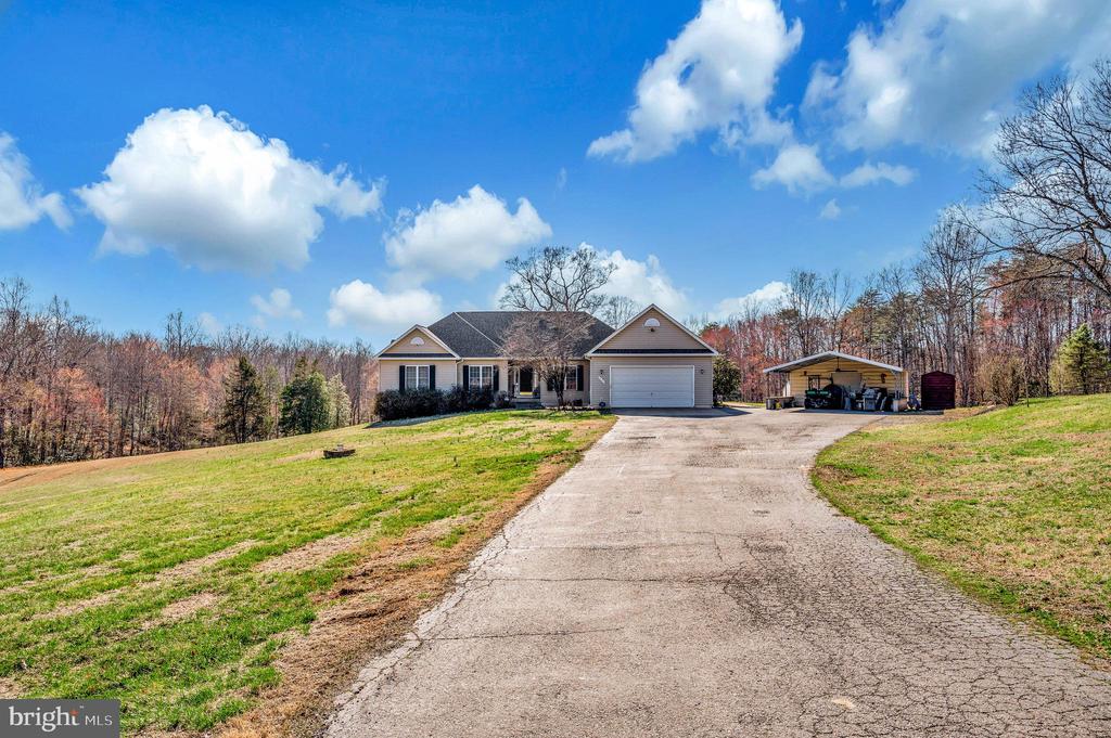 Sumerduck, Virginia, 22742, United States, 4 Bedrooms Bedrooms, ,5 BathroomsBathrooms,Residential,For Sale,2048793