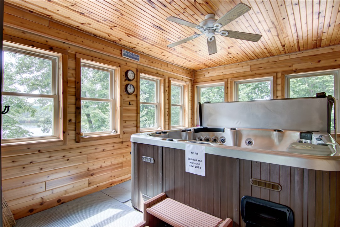 Cornell, Wisconsin, 54732, United States, 3 Bedrooms Bedrooms, ,3 BathroomsBathrooms,Residential,For Sale,1919969