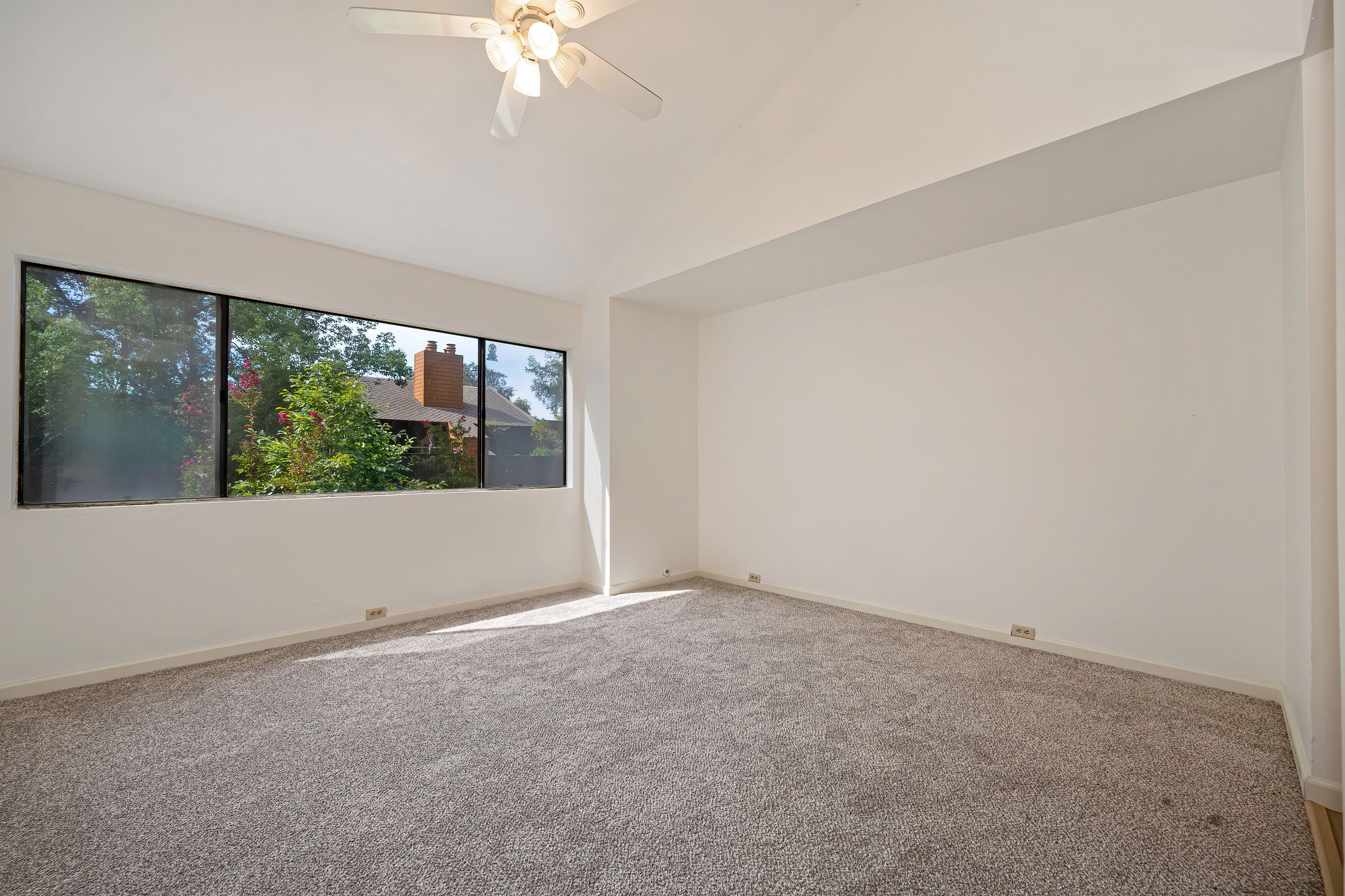  891 Woodside Lane East #2, Sacramento, CA 95825 - 物件實景