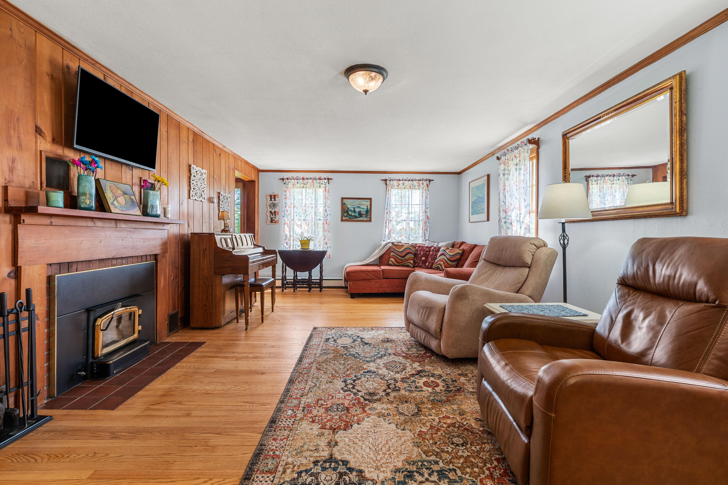 Alfred, Maine, 04002, United States, 3 Bedrooms Bedrooms, ,2 BathroomsBathrooms,Residential,For Sale,1896195
