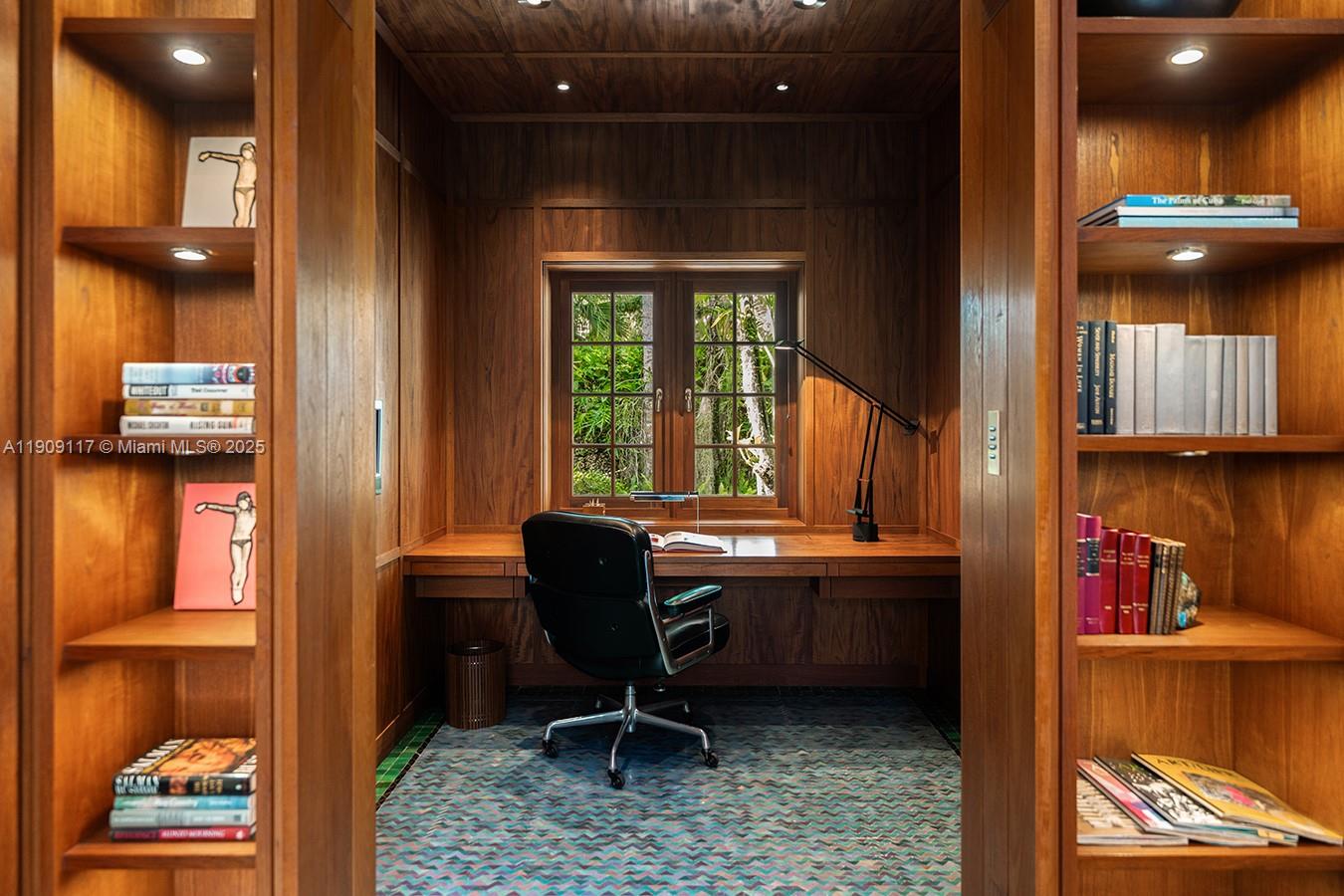 Miami, Florida, 33133, United States, 13 Bedrooms Bedrooms, ,18 BathroomsBathrooms,Residential,For Sale,1989288