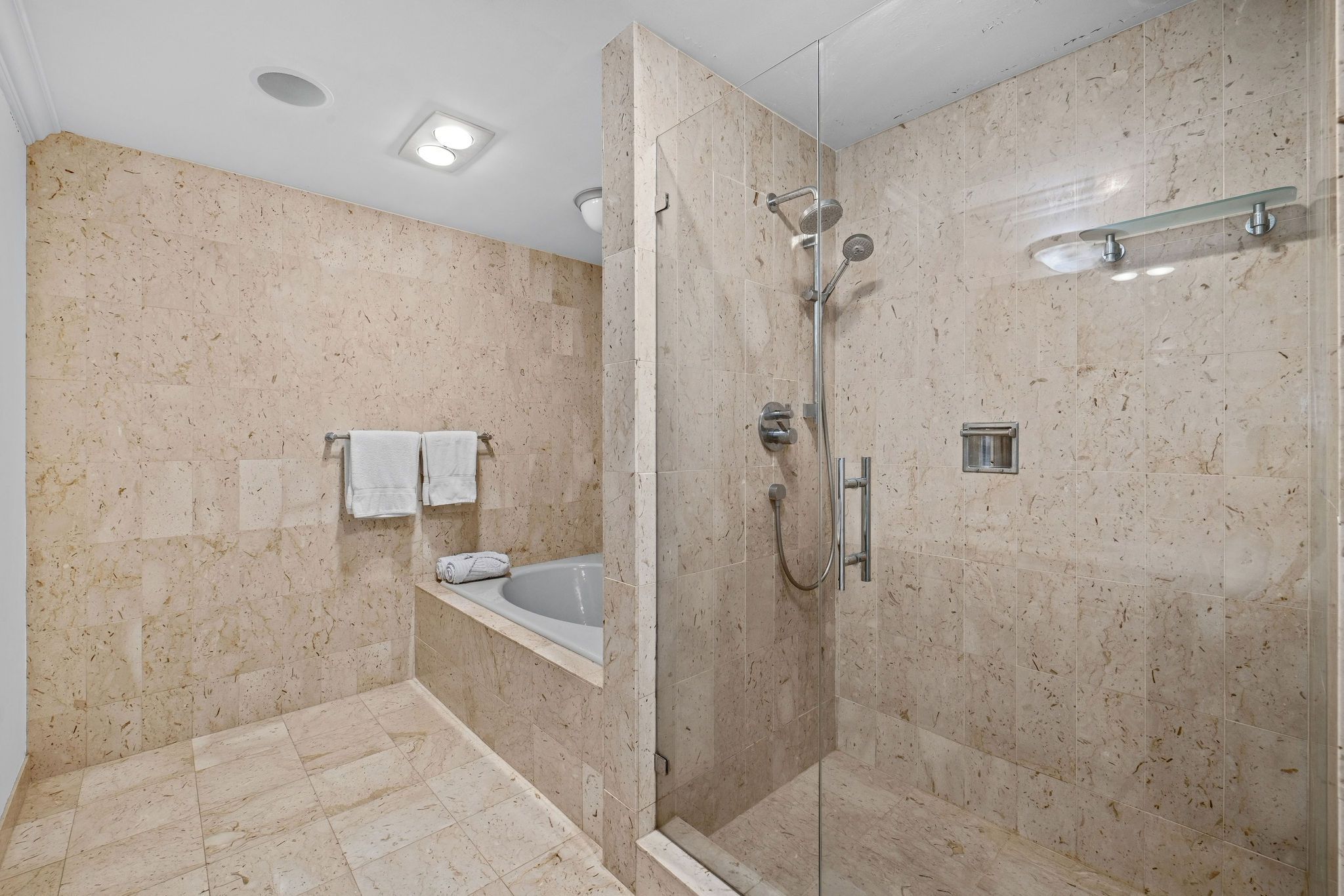  2432 Fisher Island Dr, Miami Beach, FL, 33109 - 物件實景
