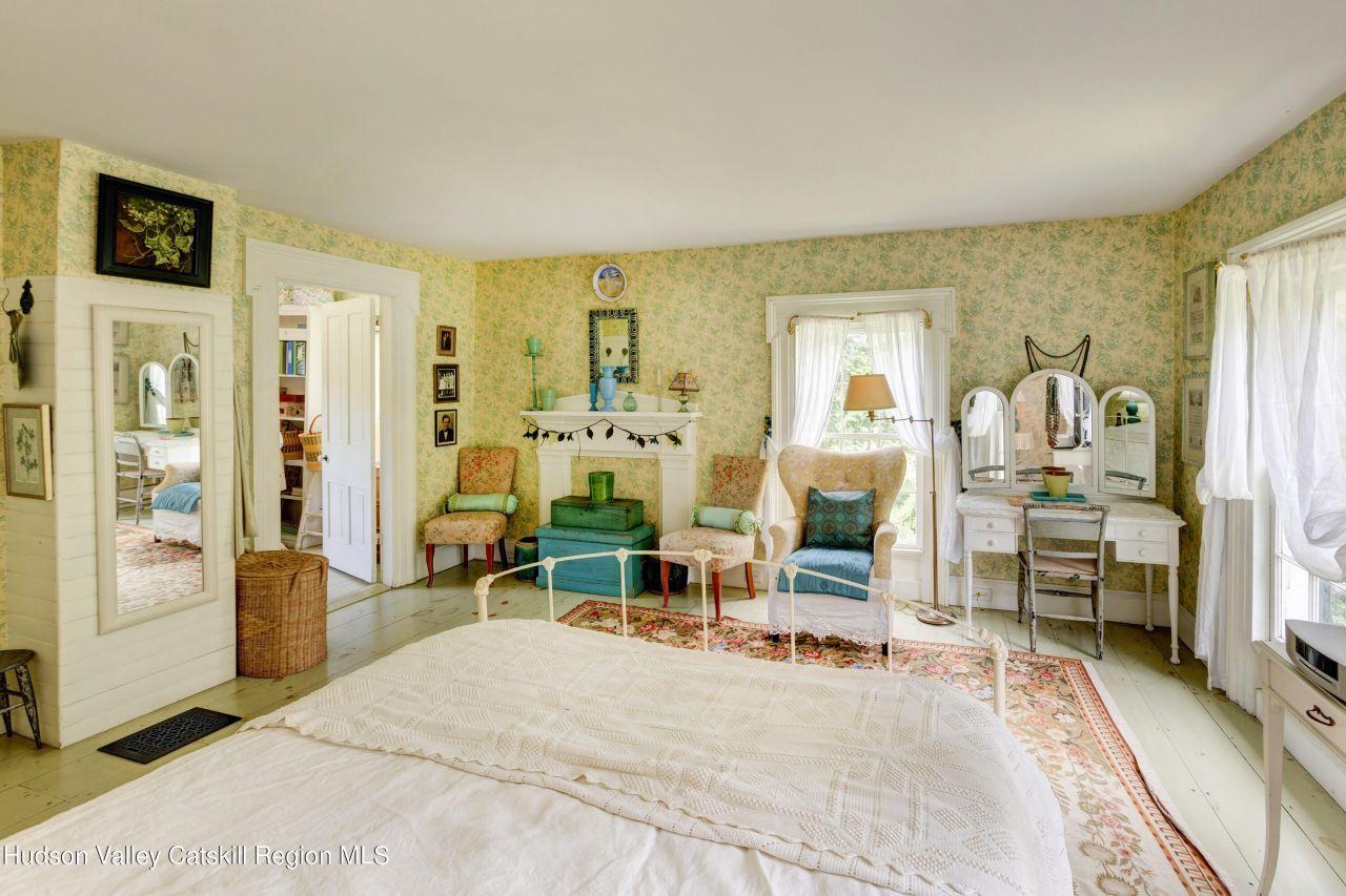 Bovina, New York, 13740, United States, 4 Bedrooms Bedrooms, ,2 BathroomsBathrooms,Residential,For Sale,1826483