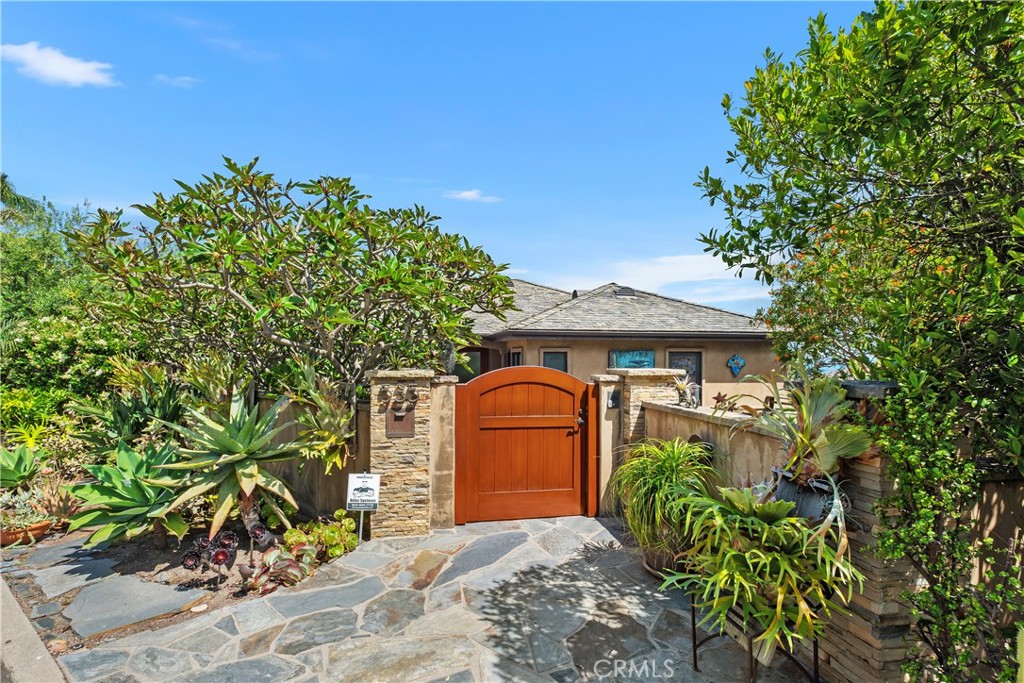 Laguna Beach, California, 92651, United States, 3 Bedrooms Bedrooms, ,4 BathroomsBathrooms,Residential,For Sale,1838751