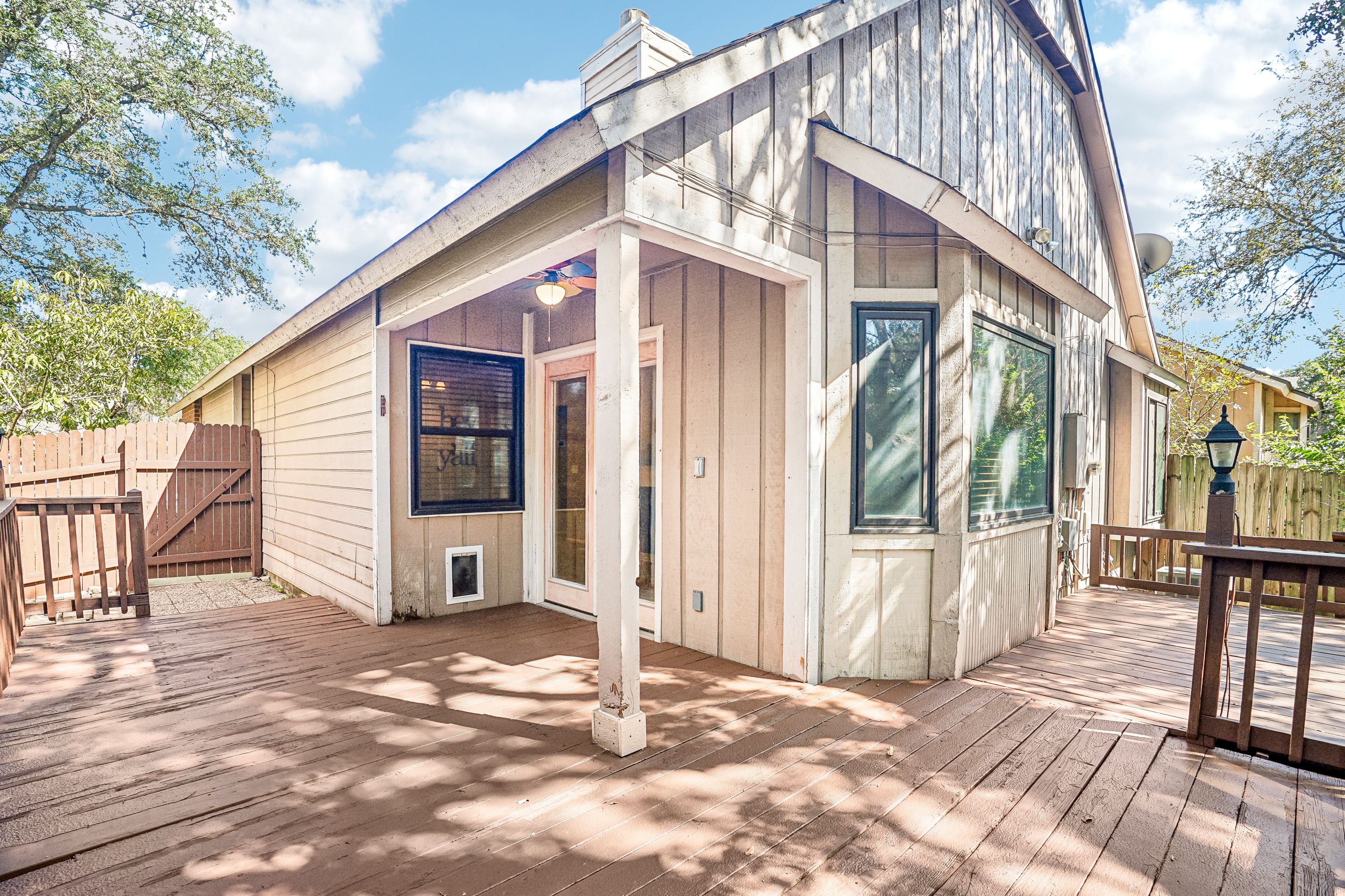  One-Story Charm in Hidden Oaks - 物件實景