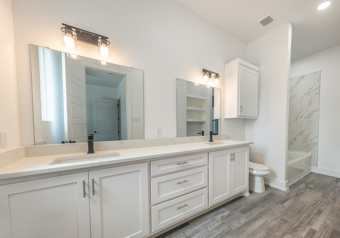 Lubbock, Texas, 79423, United States, 4 Bedrooms Bedrooms, ,3 BathroomsBathrooms,Residential,For Sale,1926032