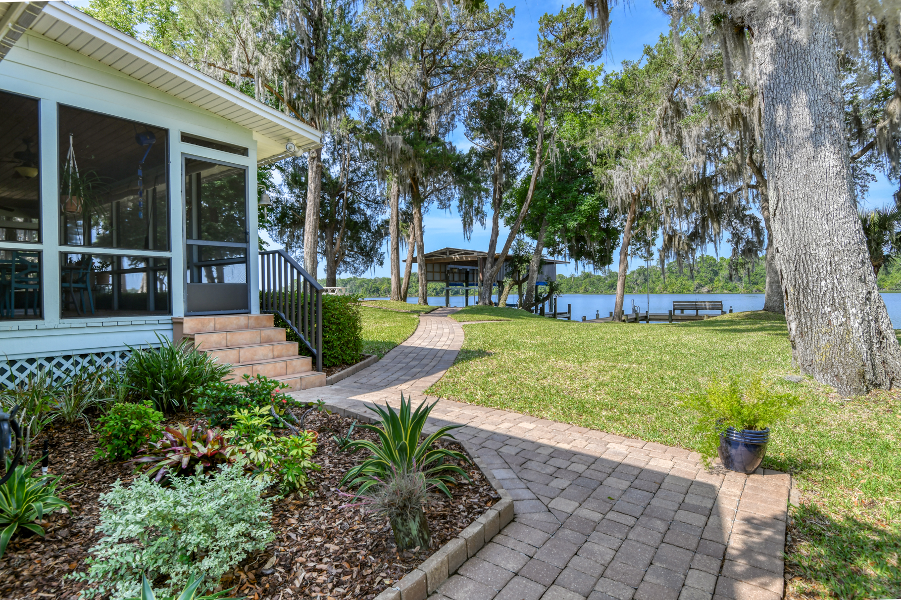 Satsuma, Florida, 32189, United States, 3 Bedrooms Bedrooms, ,2 BathroomsBathrooms,Residential,For Sale,1807722
