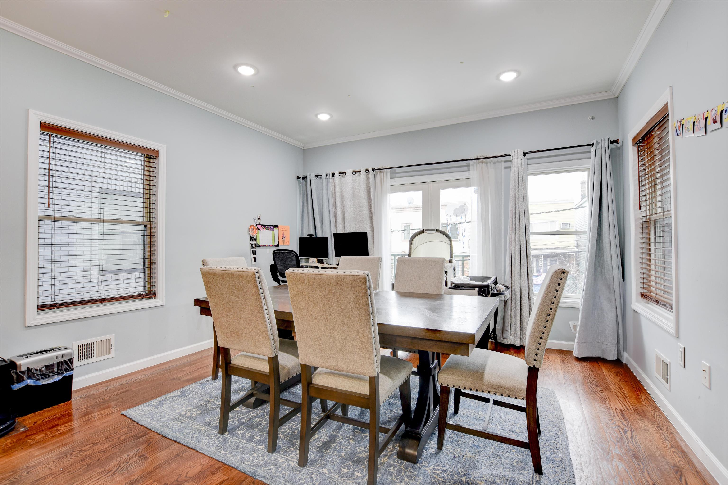 Bayonne, New Jersey, 07002, United States, 7 Bedrooms Bedrooms, ,5 BathroomsBathrooms,Residential,For Sale,1907714