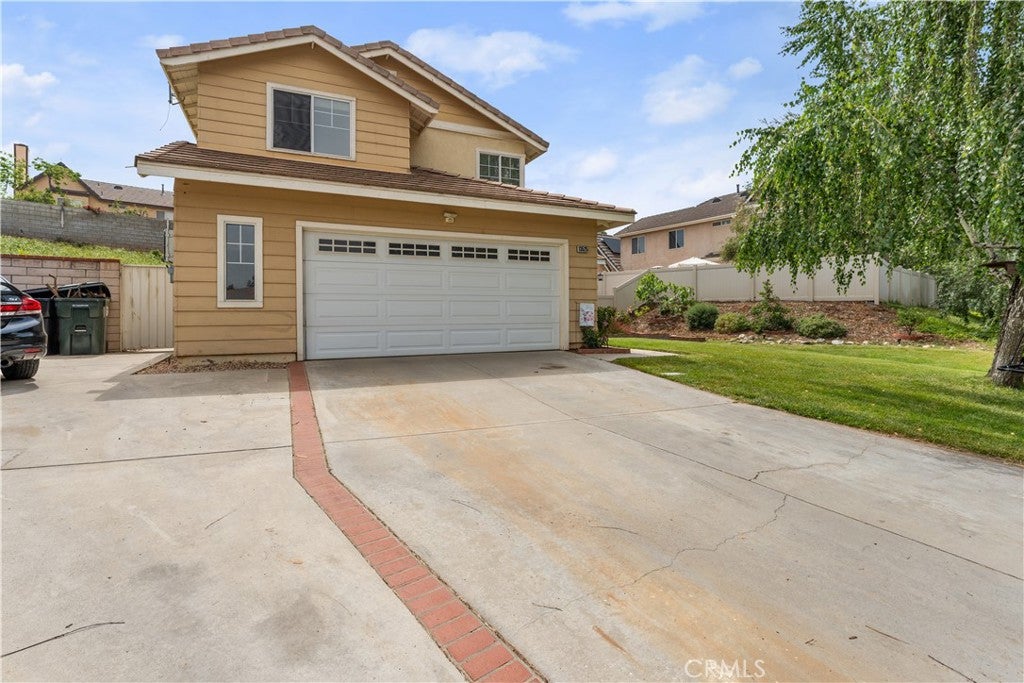 Yucaipa, California, 92399, United States, 5 Bedrooms Bedrooms, ,3 BathroomsBathrooms,Residential,For Sale,1943197