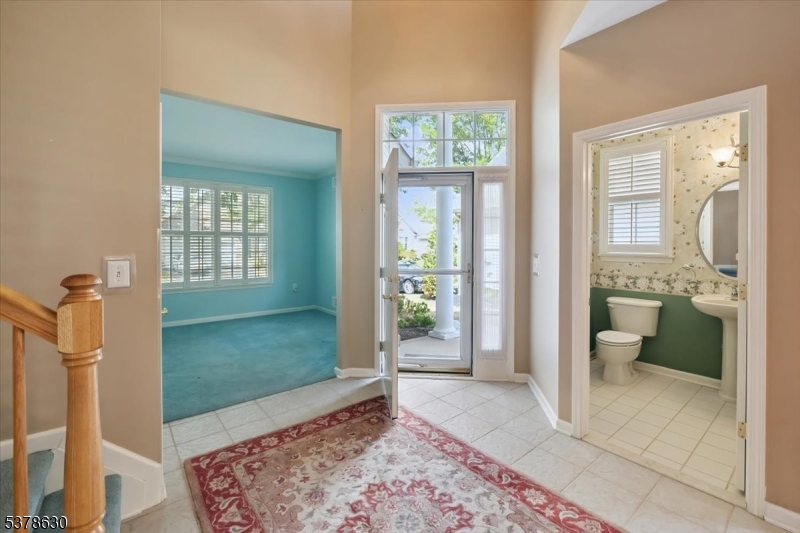 Franklin Twp., New Jersey, 08873, United States, 2 Bedrooms Bedrooms, ,3 BathroomsBathrooms,Residential,For Sale,1940389