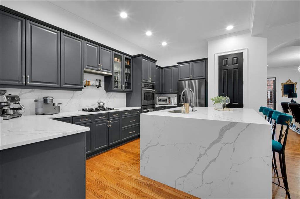 Atlanta, Georgia, 30328, United States, 3 Bedrooms Bedrooms, ,4 BathroomsBathrooms,Residential,For Sale,1994391