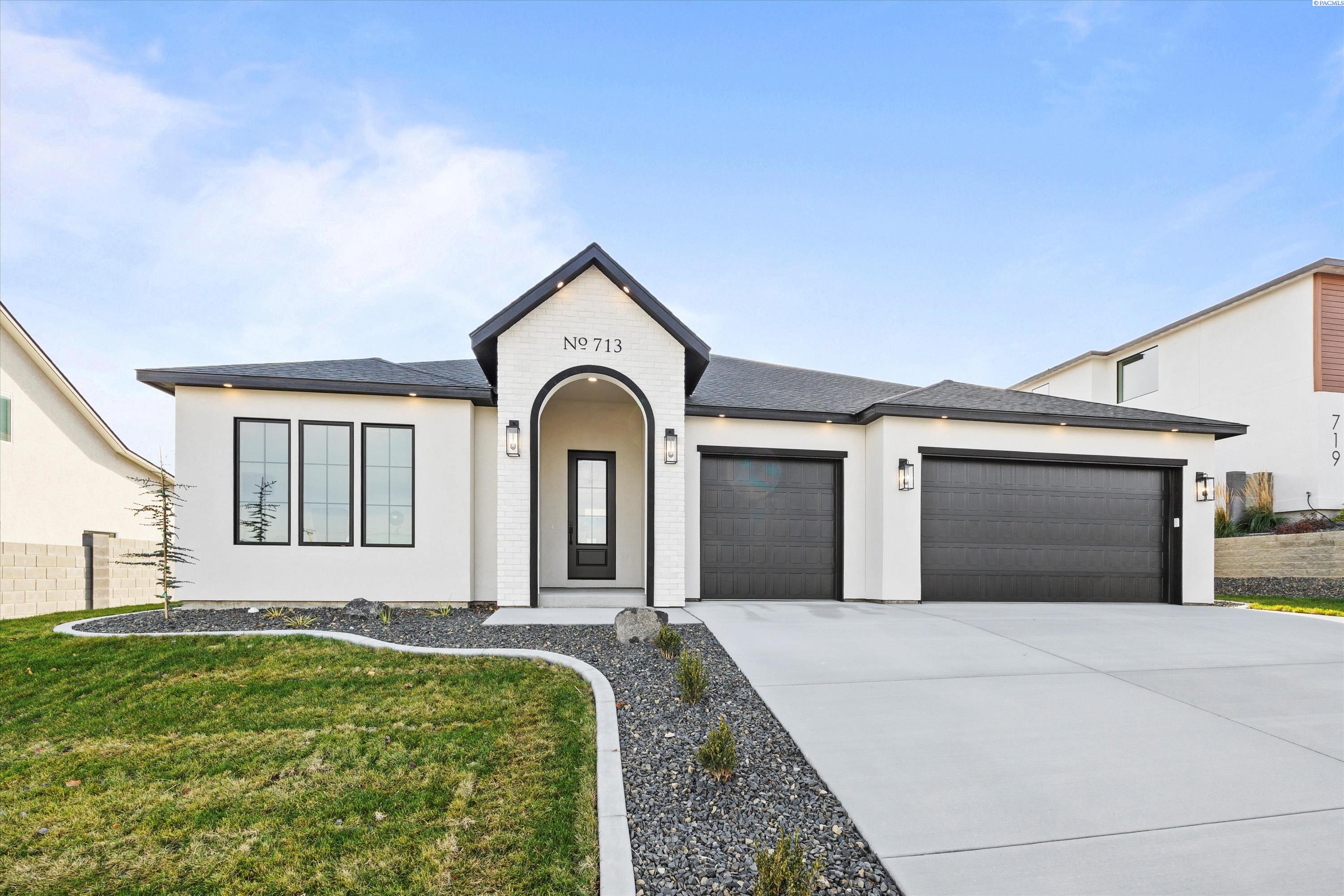 Richland, Washington, 99352, United States, 4 Bedrooms Bedrooms, ,3 BathroomsBathrooms,Residential,For Sale,1991503