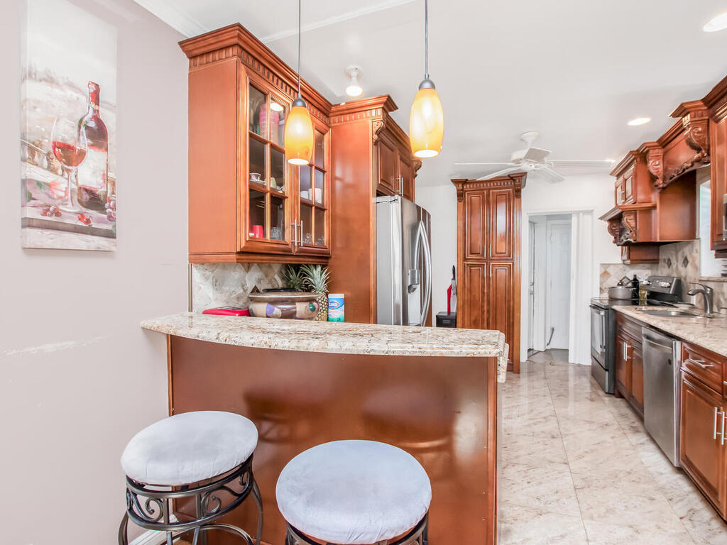 Yonkers, New York, 10704, United States, 4 Bedrooms Bedrooms, ,4 BathroomsBathrooms,Residential,For Sale,1977850