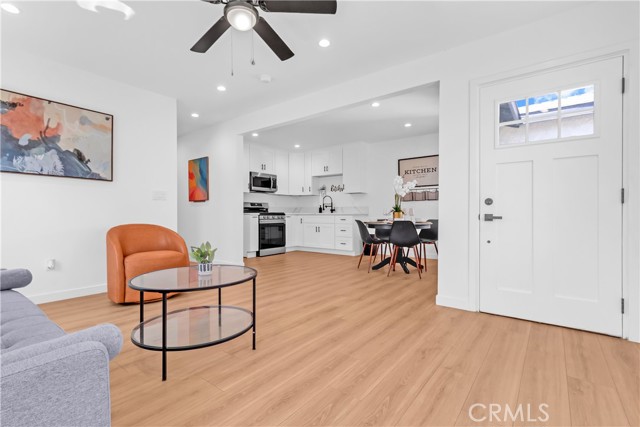 Long Beach, California, 90805, United States, 6 Bedrooms Bedrooms, ,Residential,For Sale,1943908