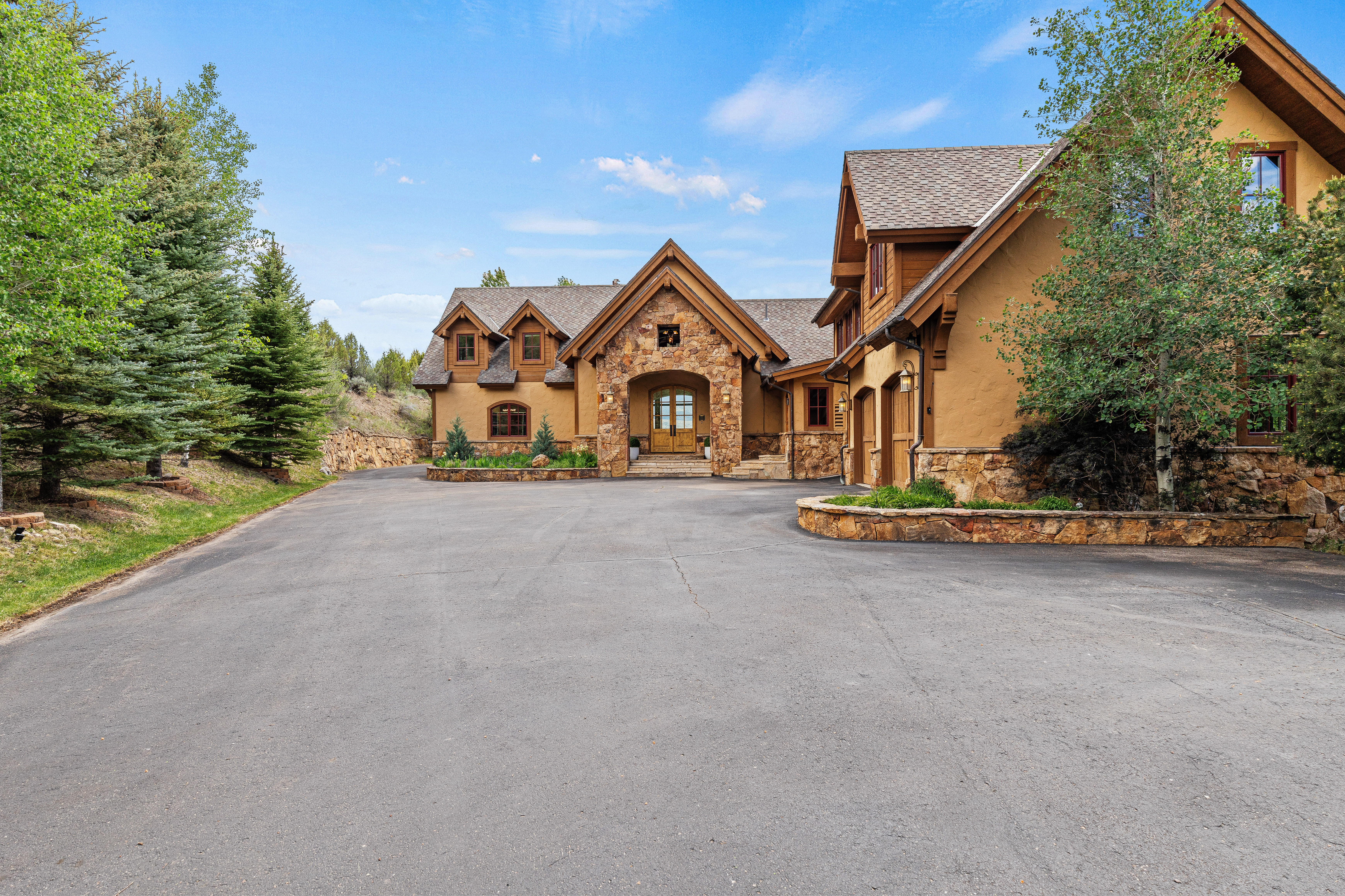  Exceptional Mountain Estate Offering Breathtaking Views - 物件實景